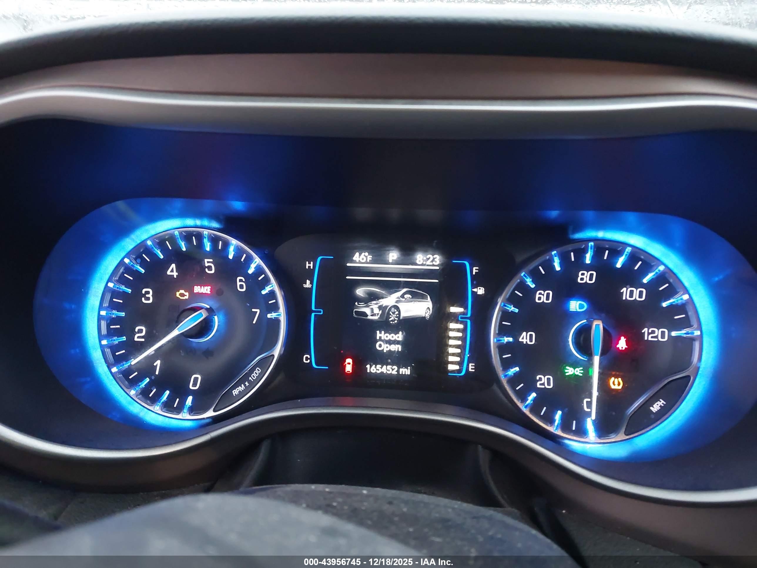 CHRYSLER PACIFICA image 7