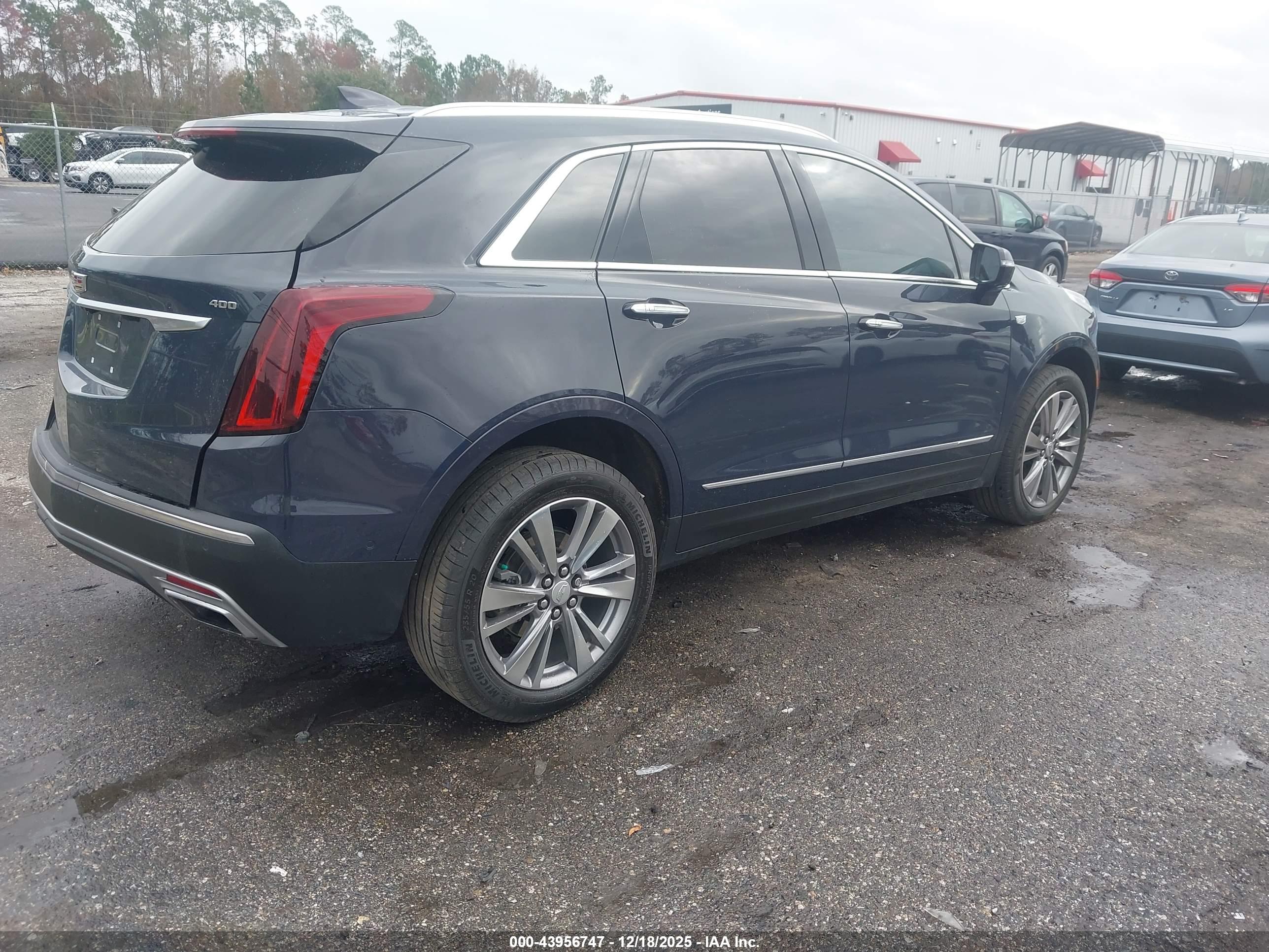 CADILLAC XT5 image 4