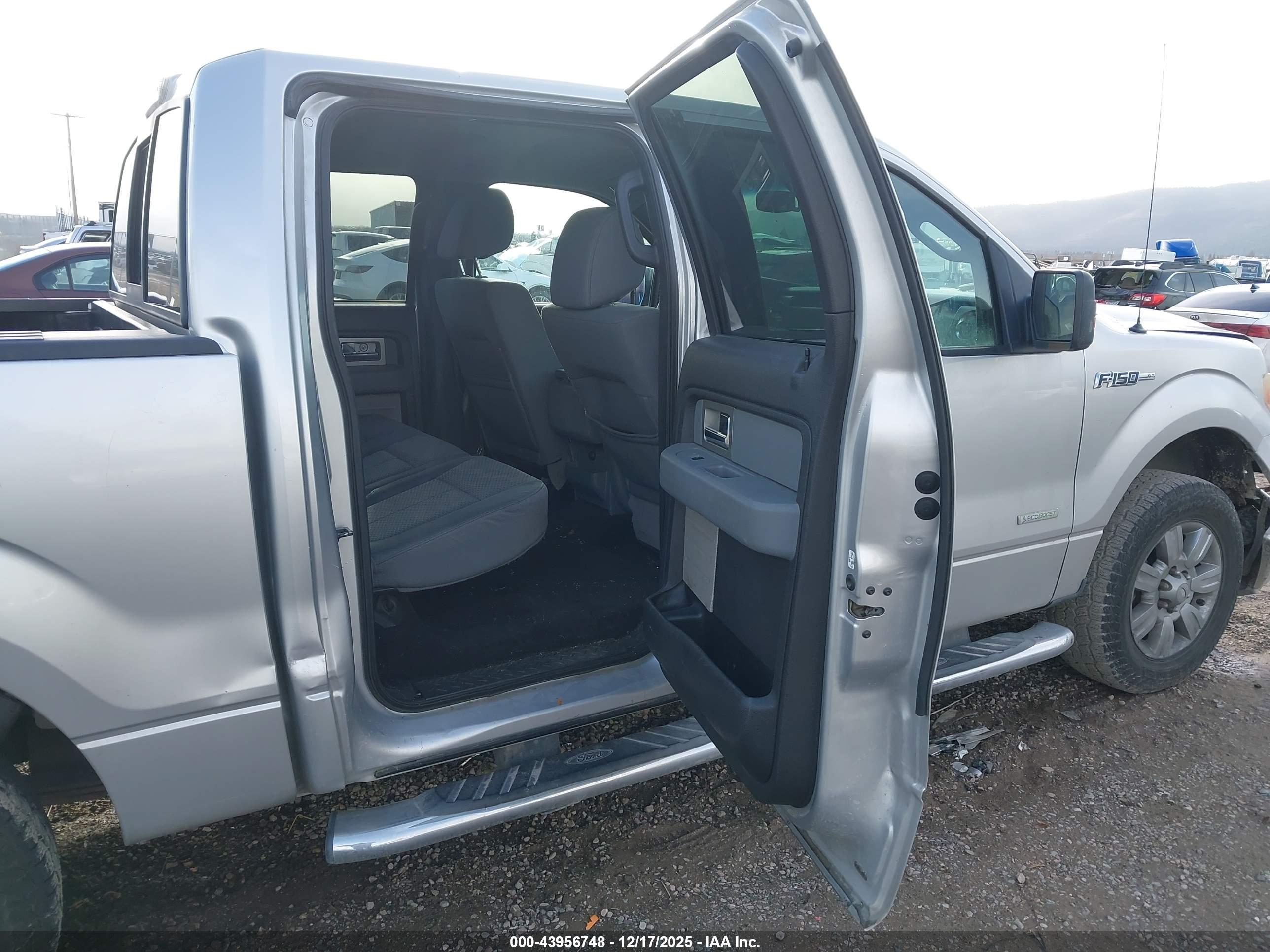 FORD F-150 image 8