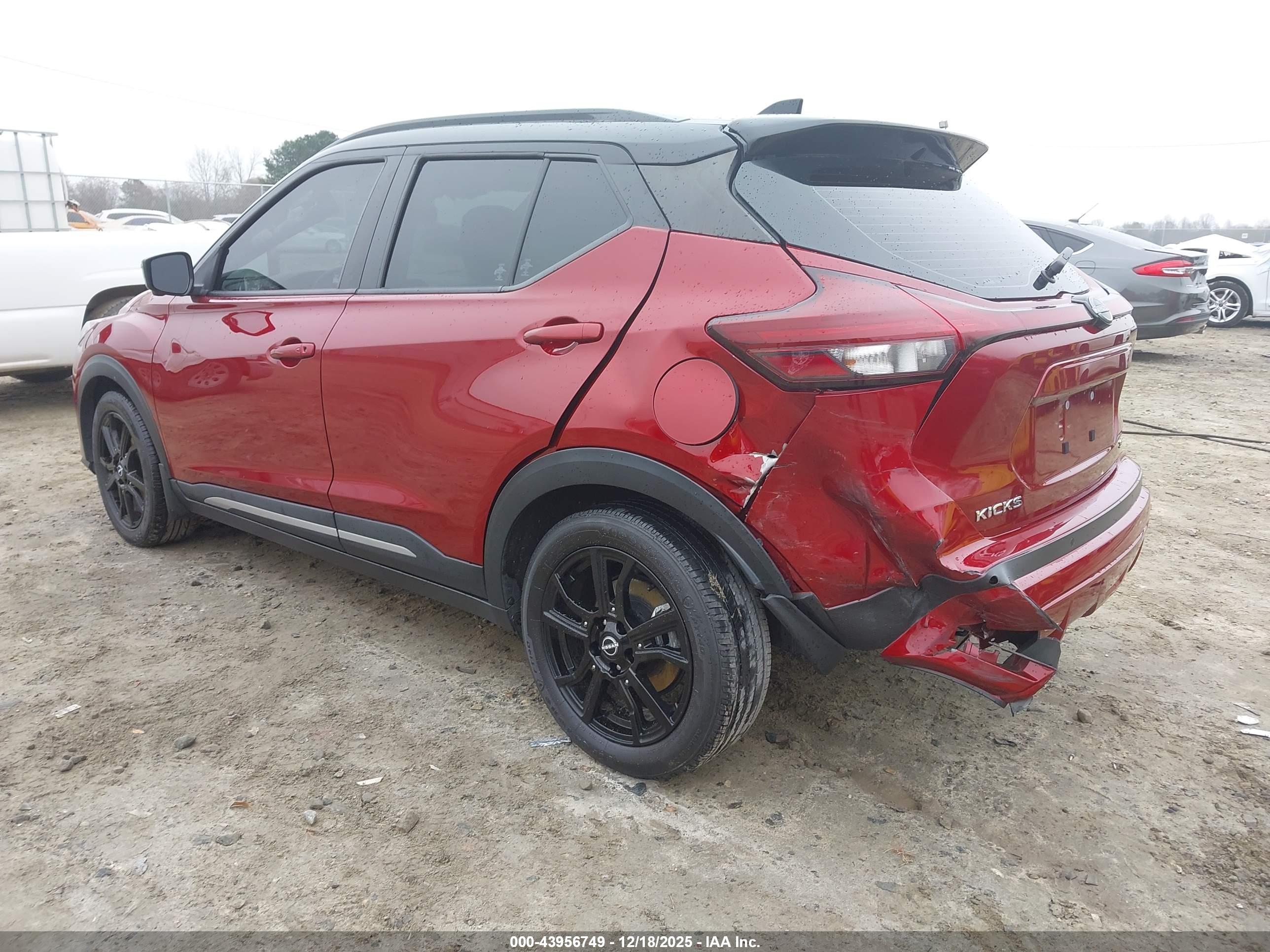 NISSAN KICKS image 6