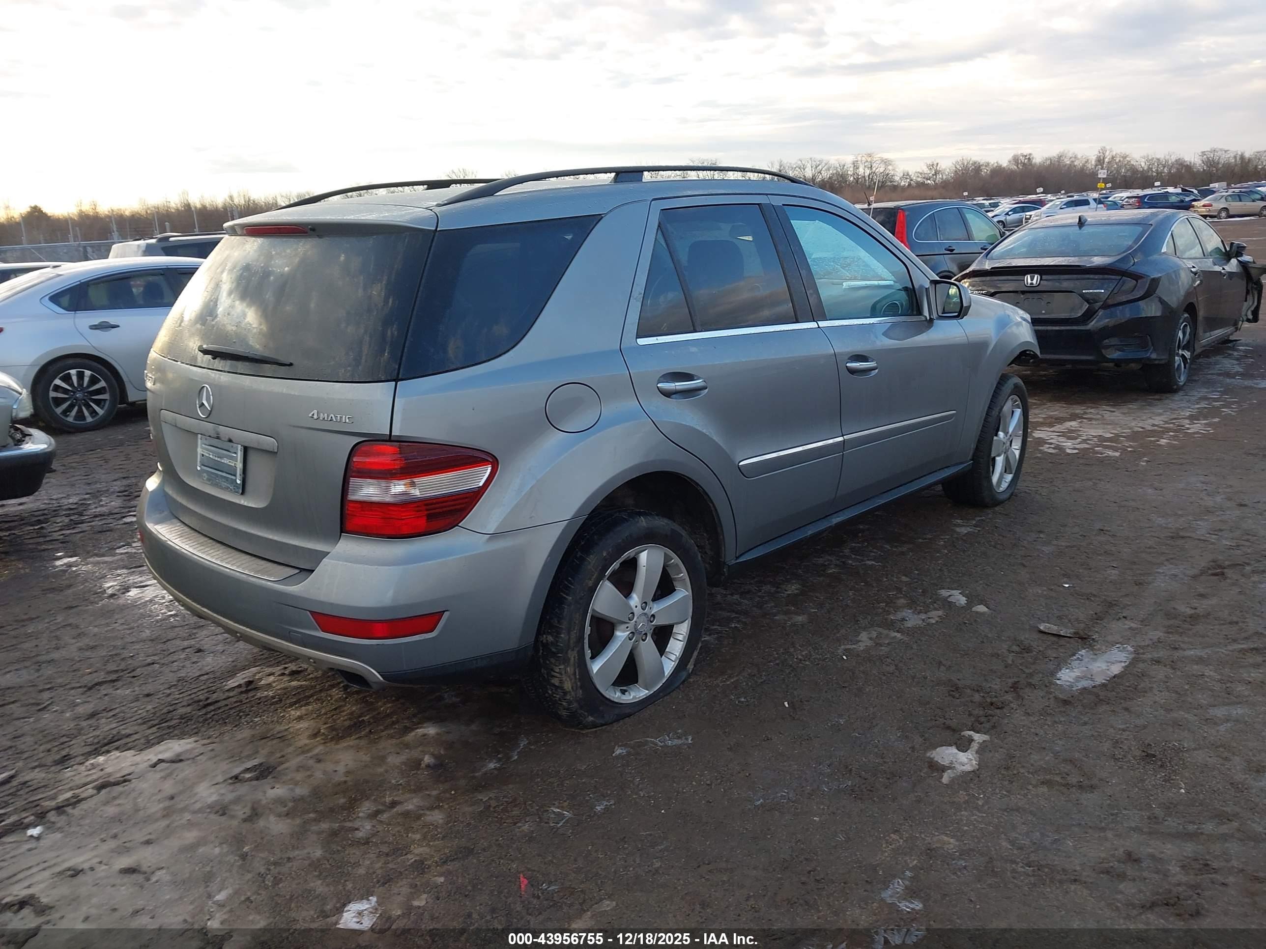 MERCEDES-BENZ ML image 4