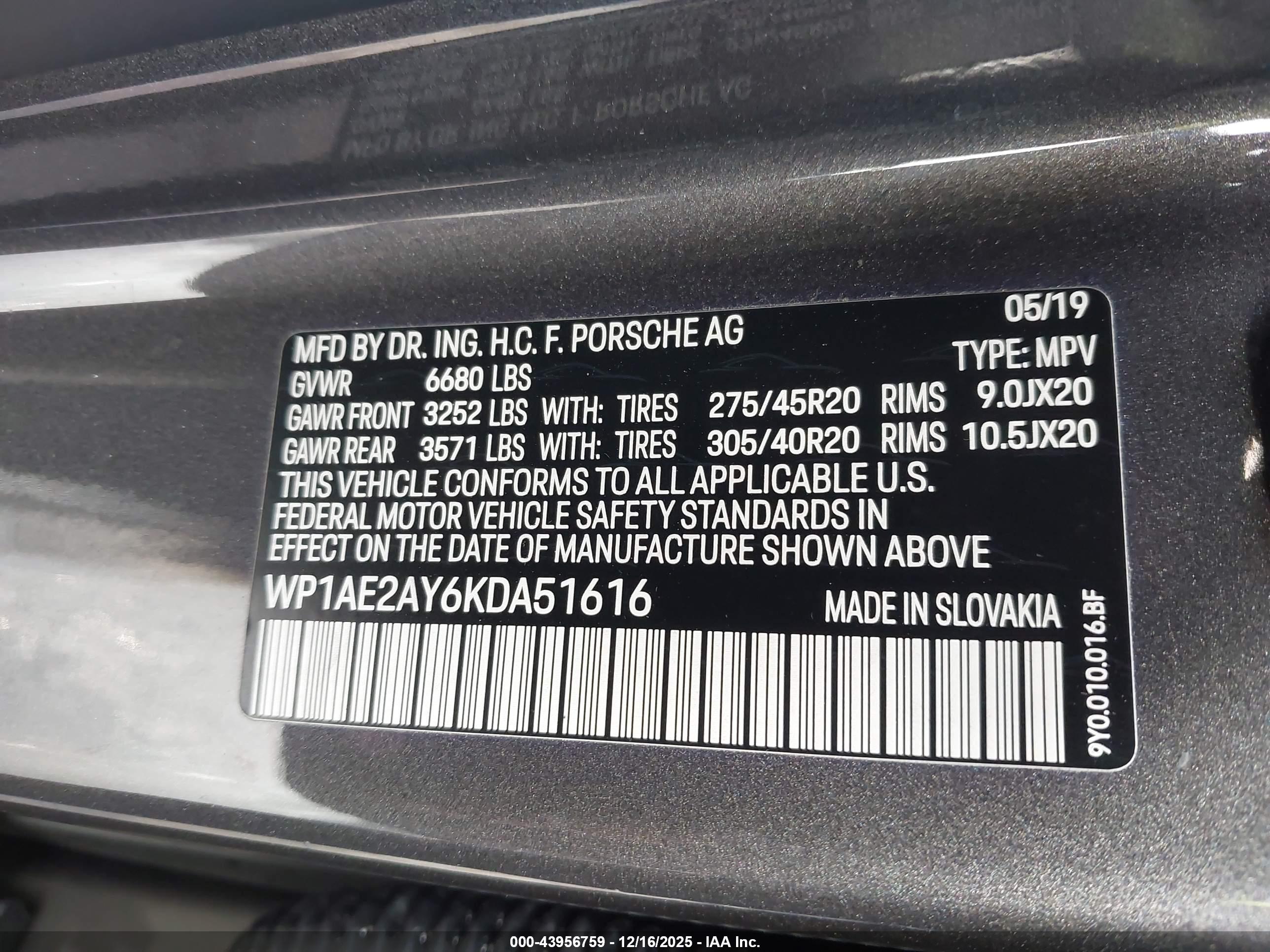 PORSCHE CAYENNE image 9