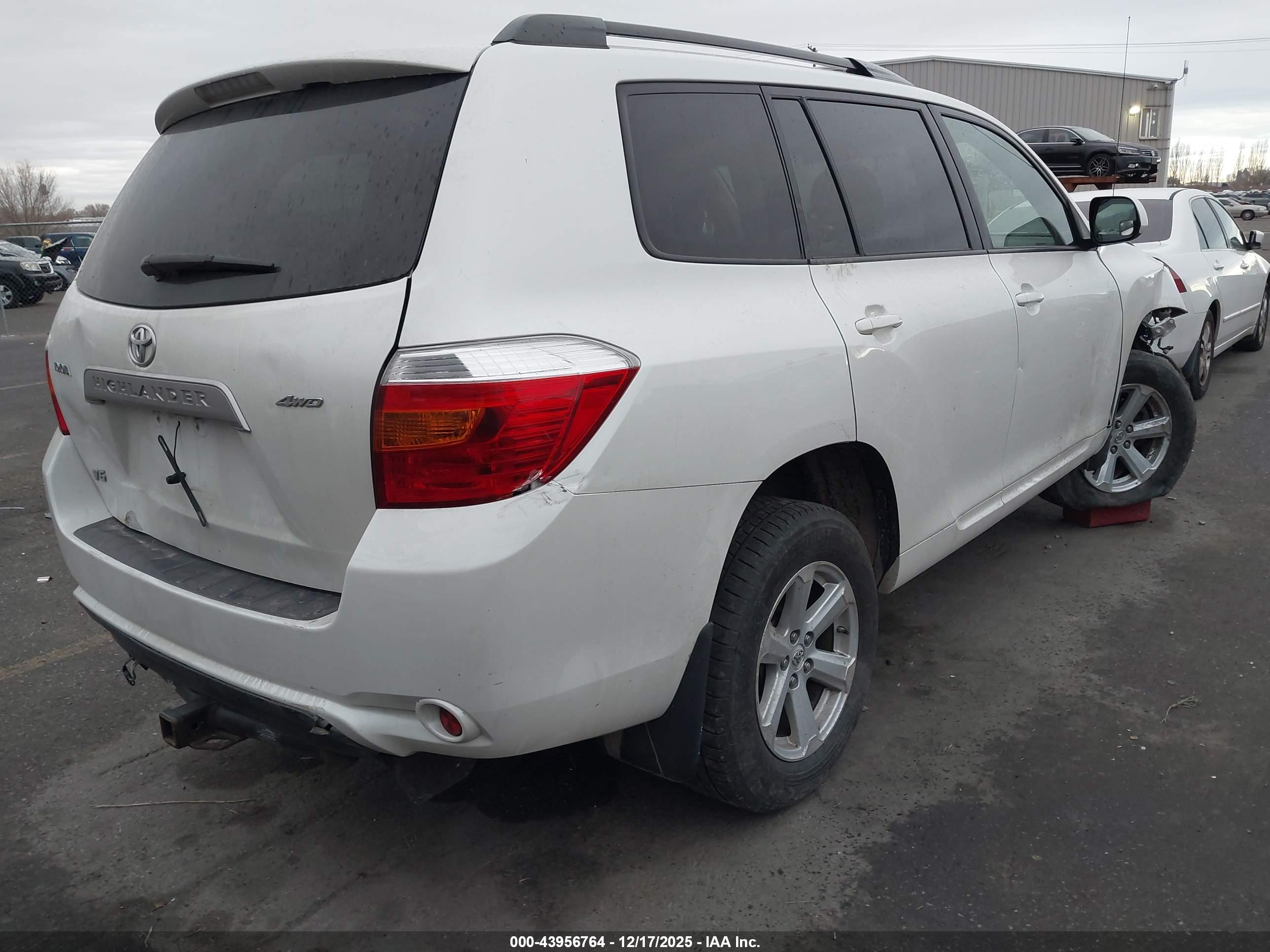 TOYOTA HIGHLANDER image 4