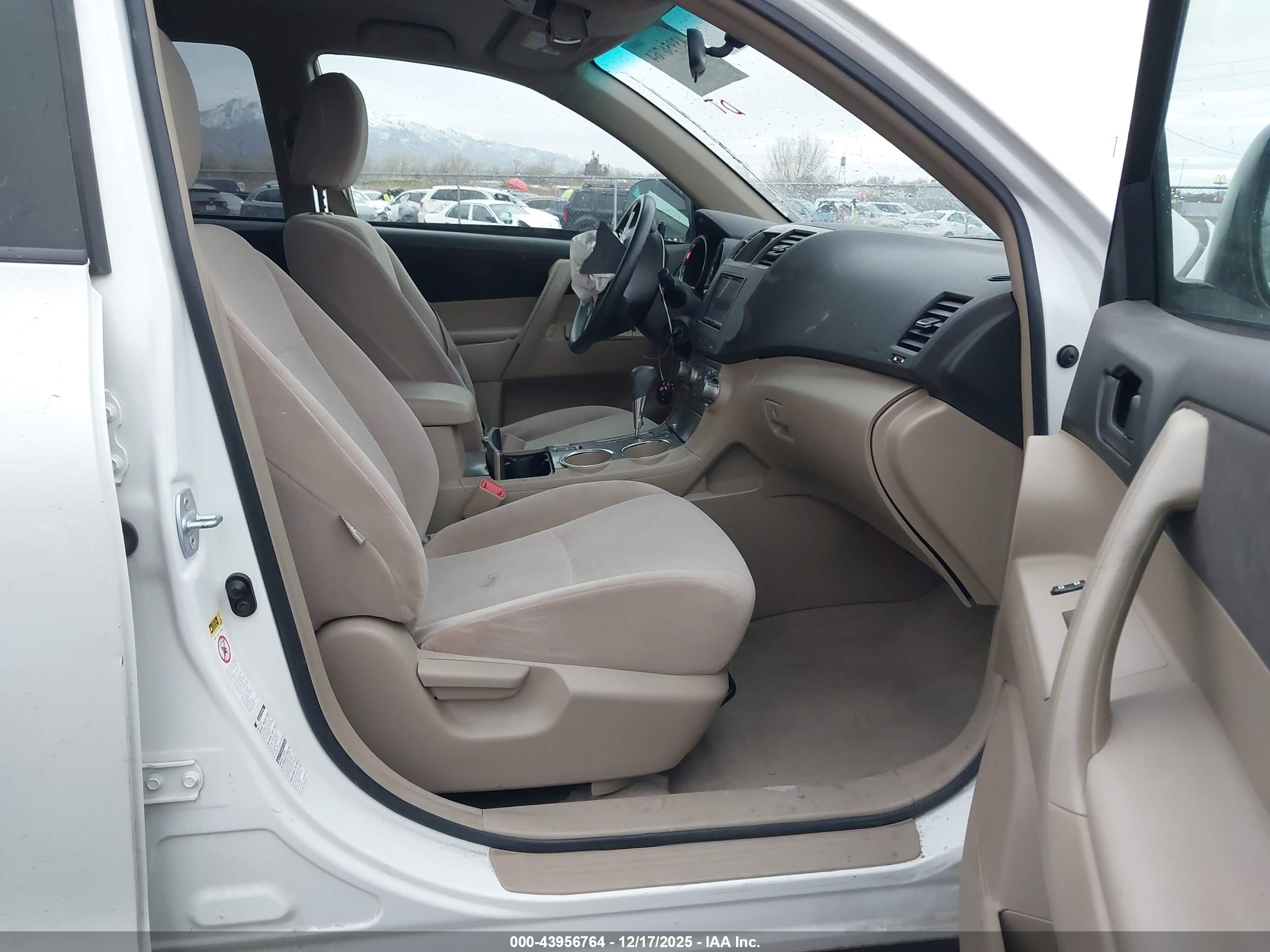 TOYOTA HIGHLANDER image 5