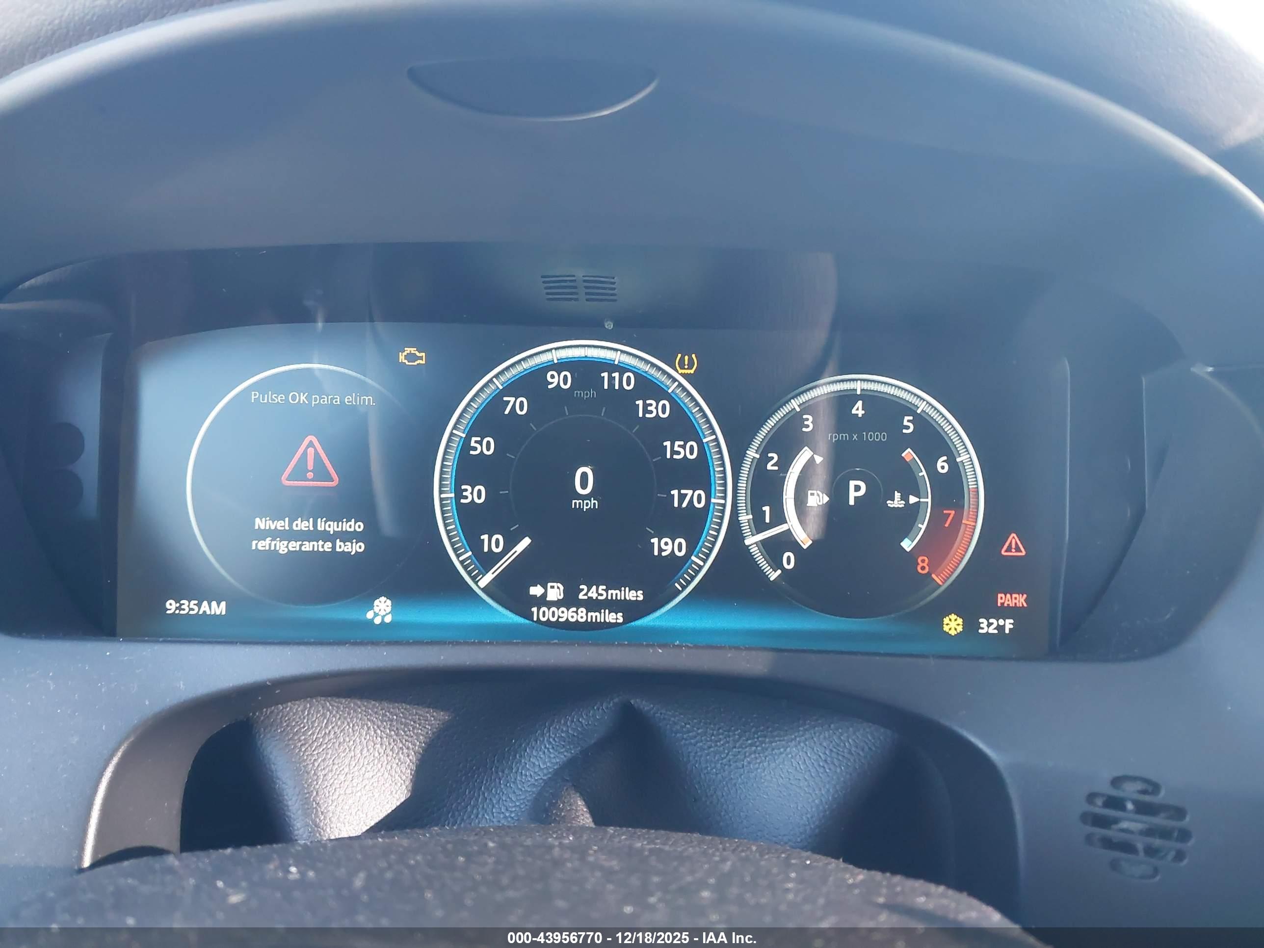 JAGUAR F-PACE image 7