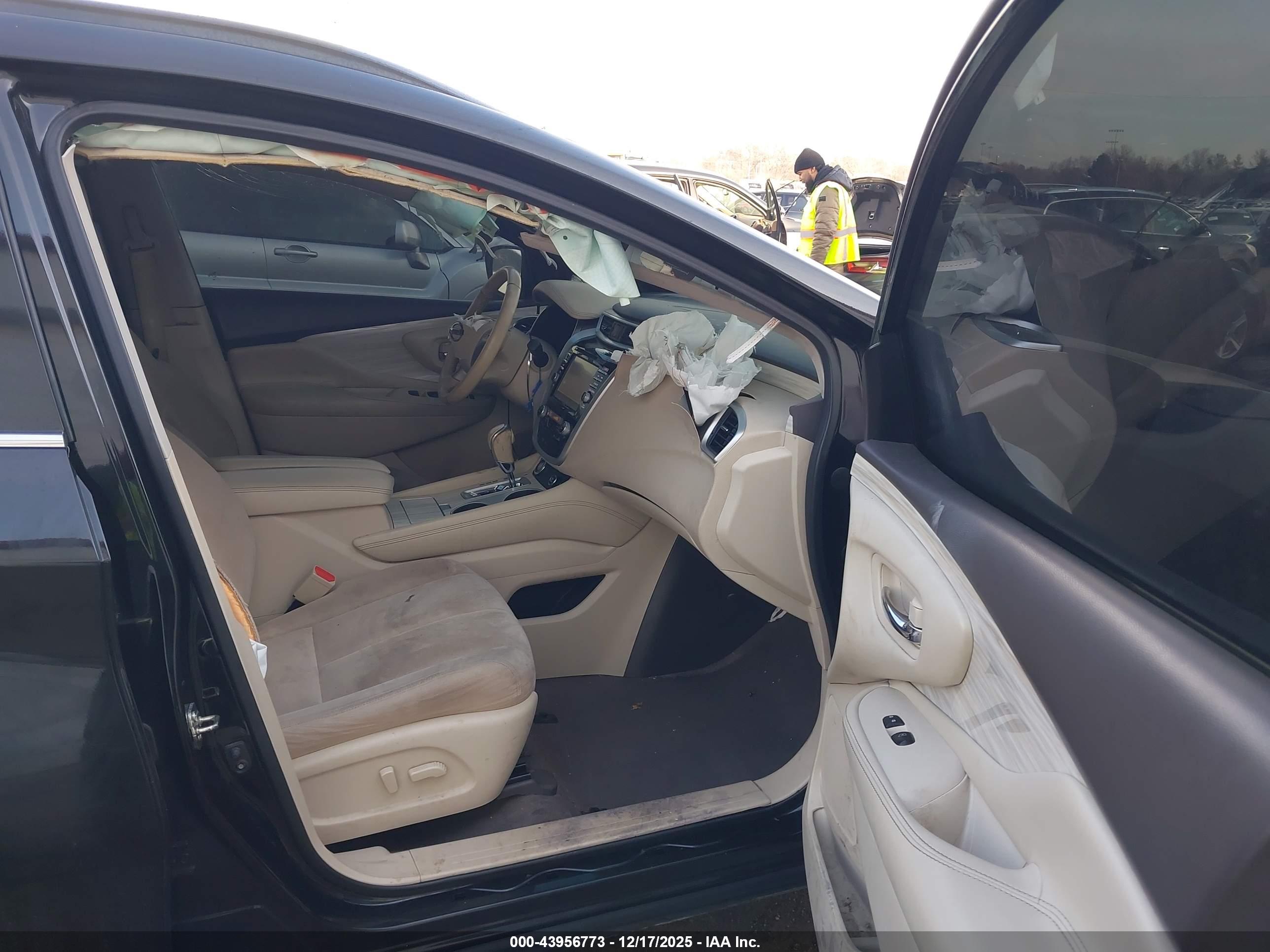 NISSAN MURANO image 5