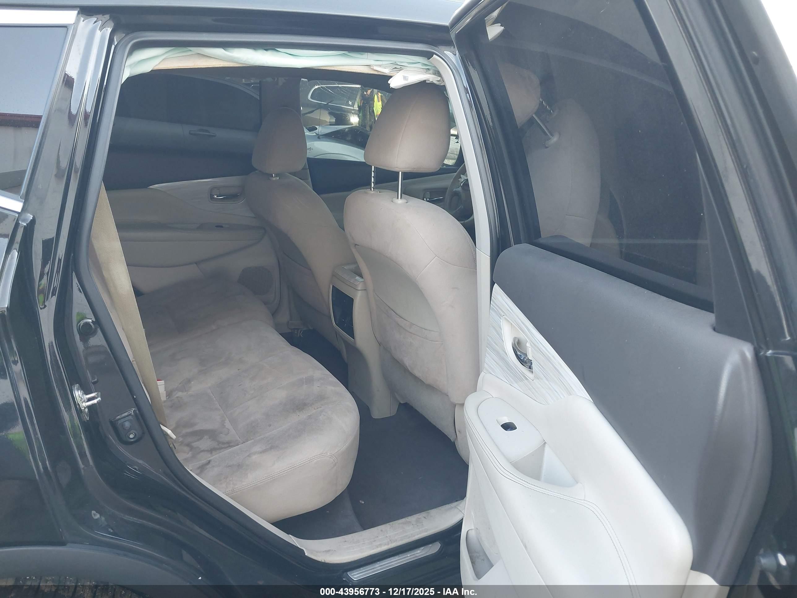 NISSAN MURANO image 8