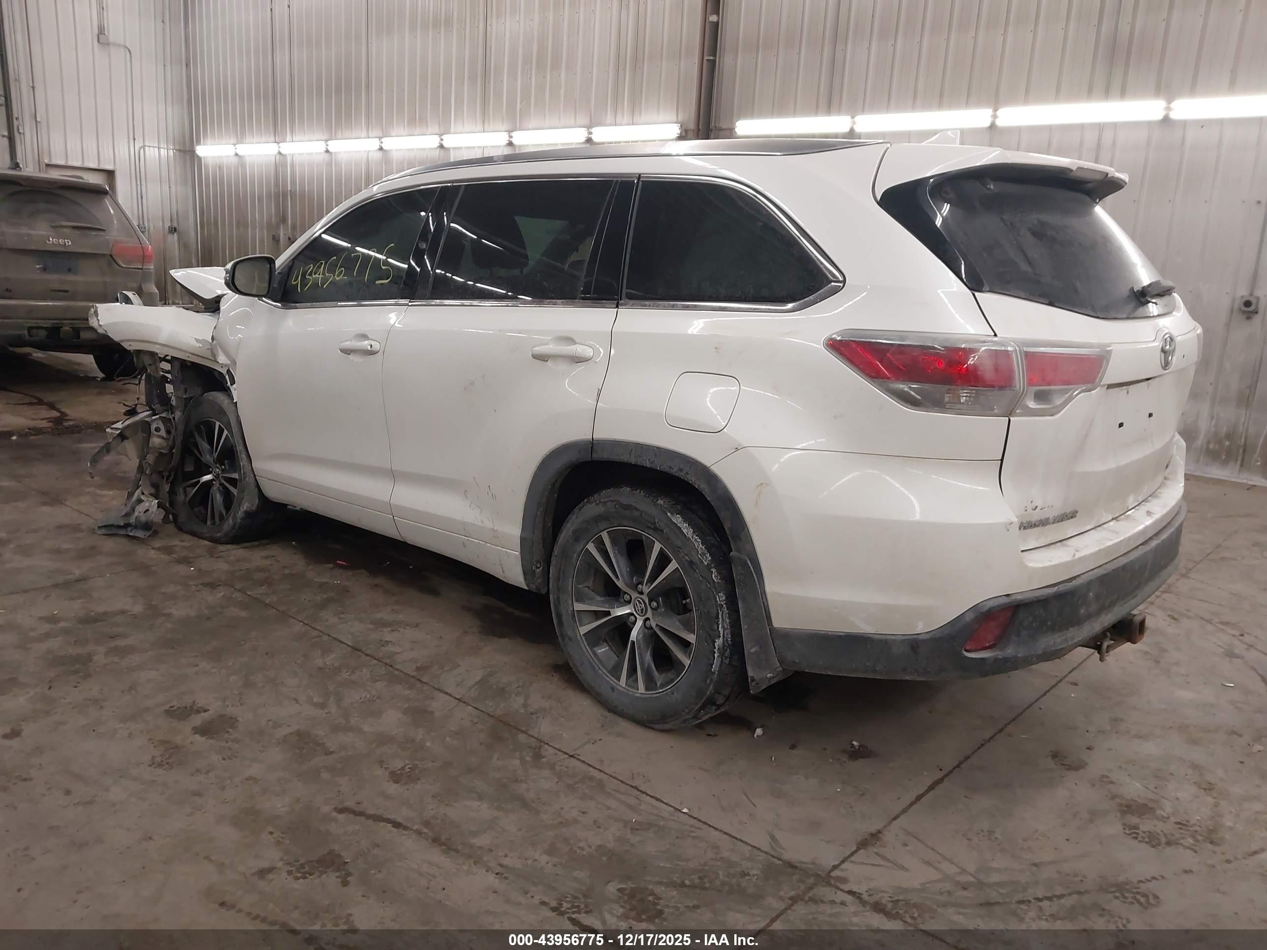 TOYOTA HIGHLANDER image 3