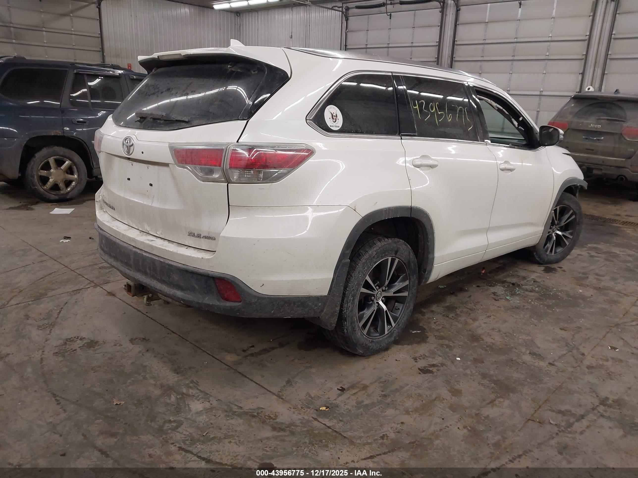 TOYOTA HIGHLANDER image 4