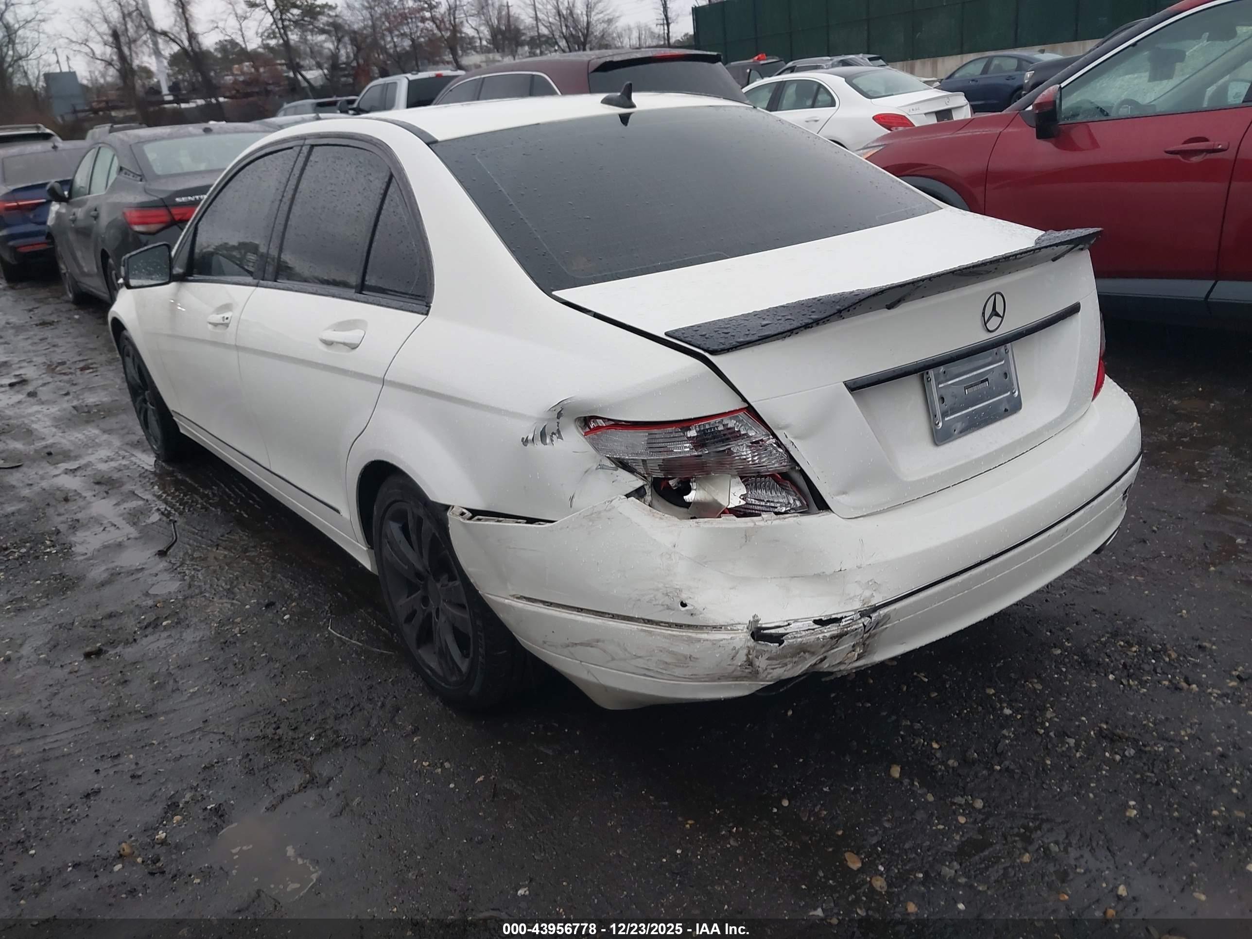 MERCEDES-BENZ C image 3