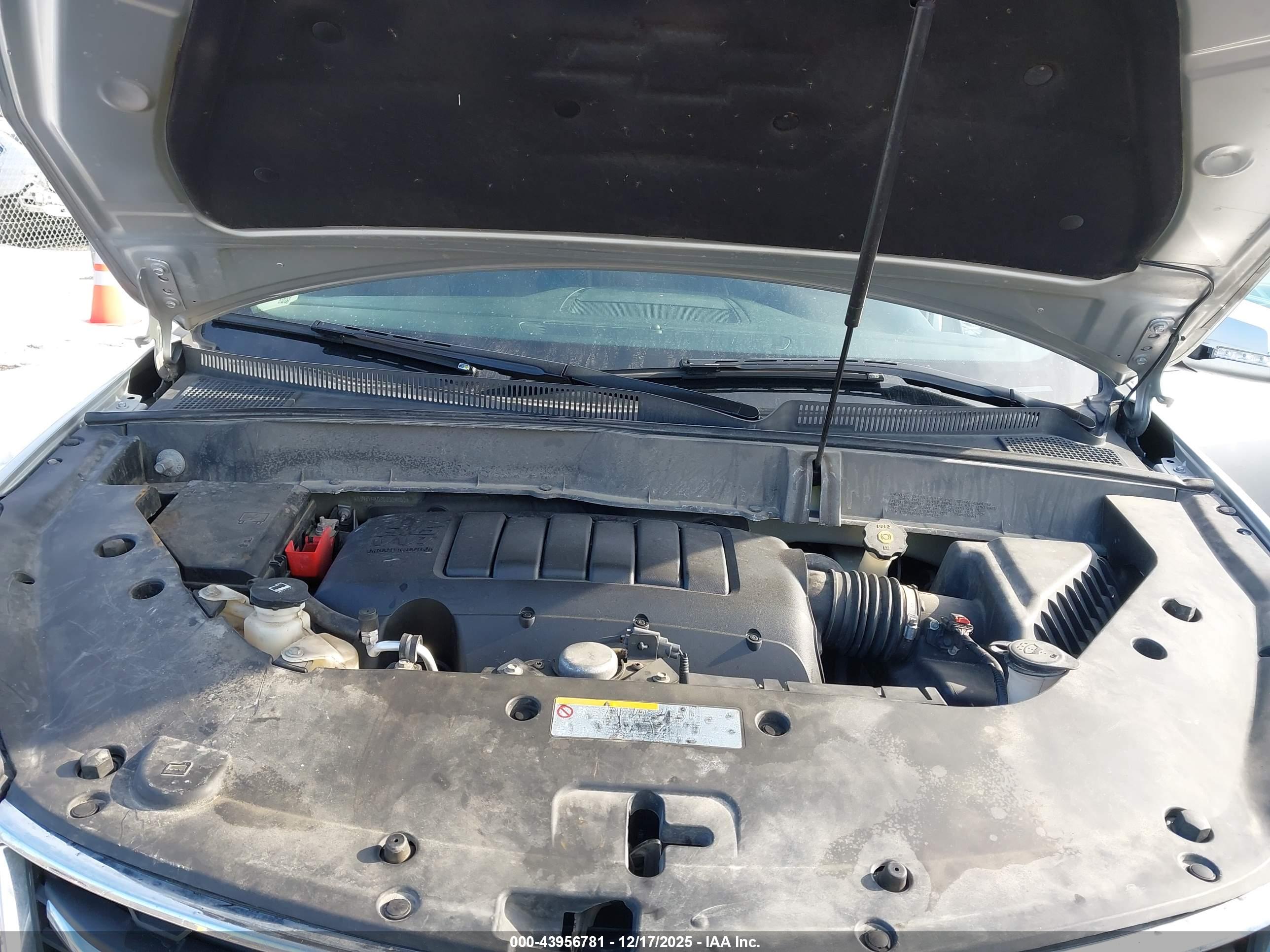 CHEVROLET TRAVERSE image 10