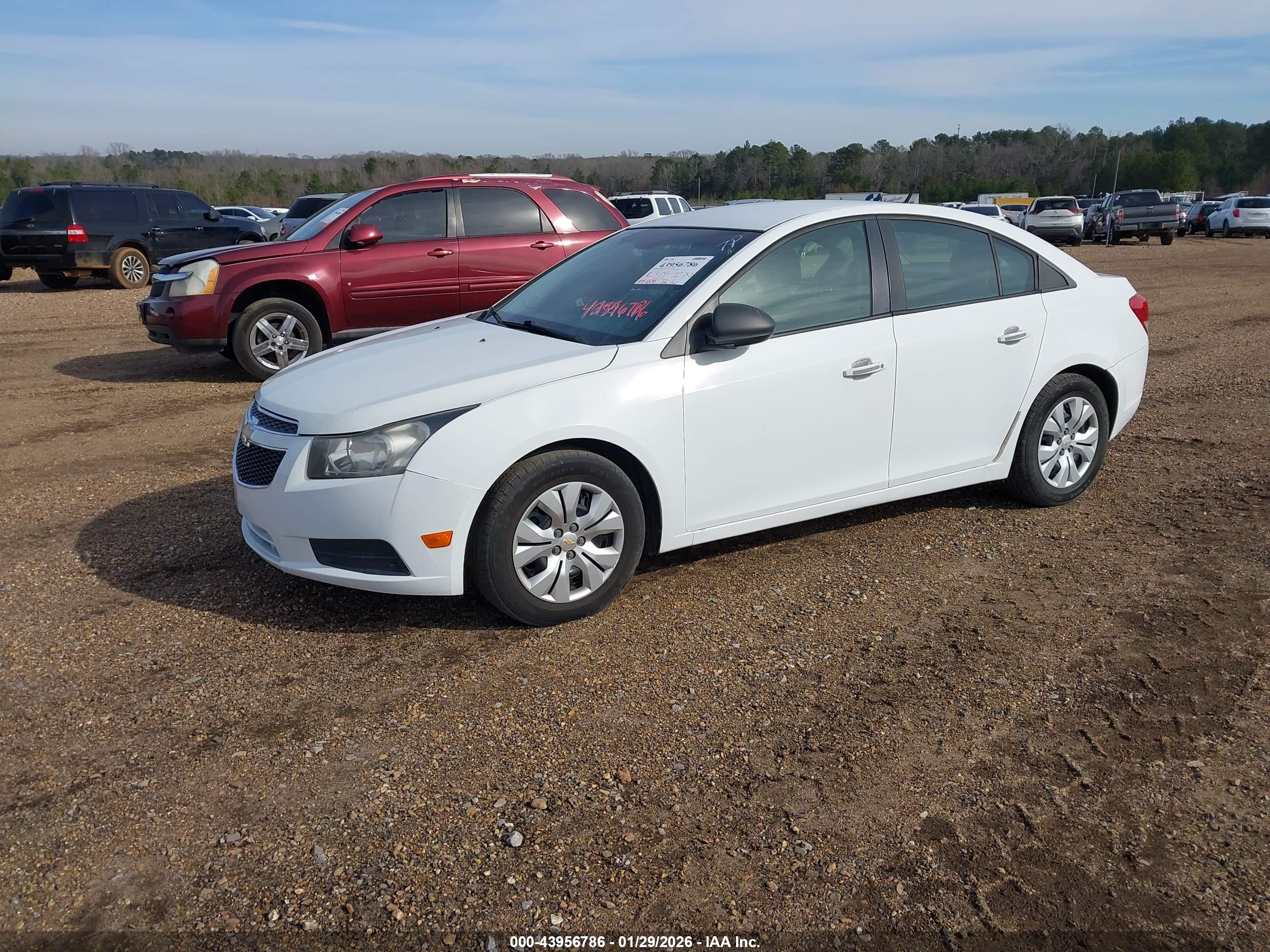 CHEVROLET CRUZE image 2