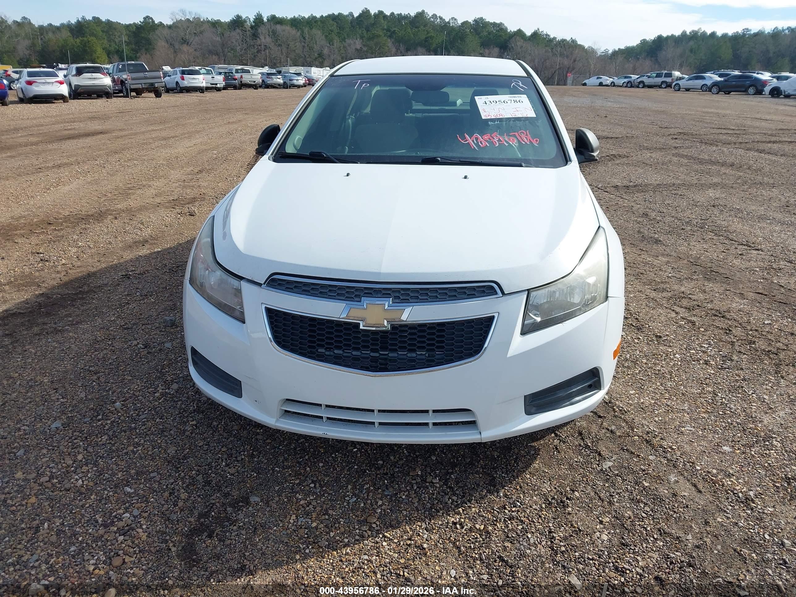 CHEVROLET CRUZE image 6