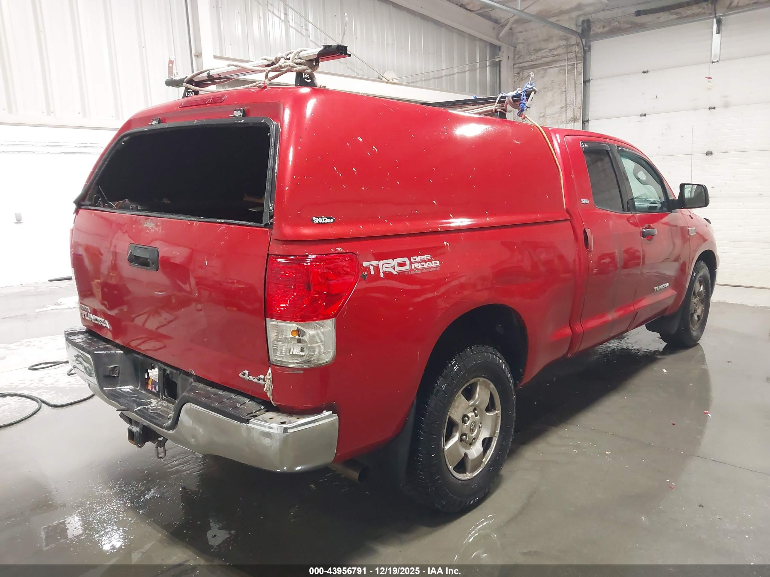 TOYOTA TUNDRA image 4