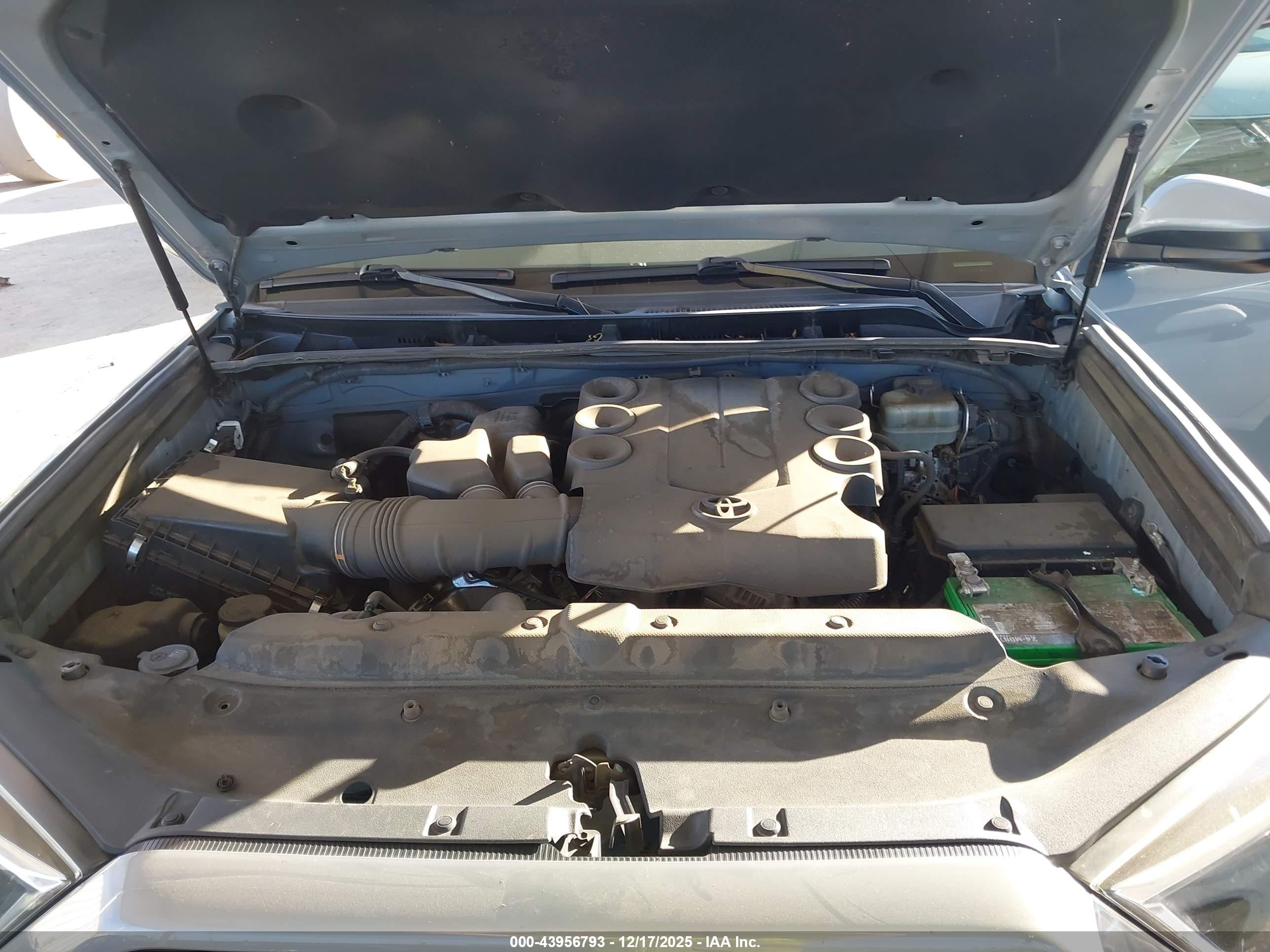 TOYOTA 4RUNNER image 10