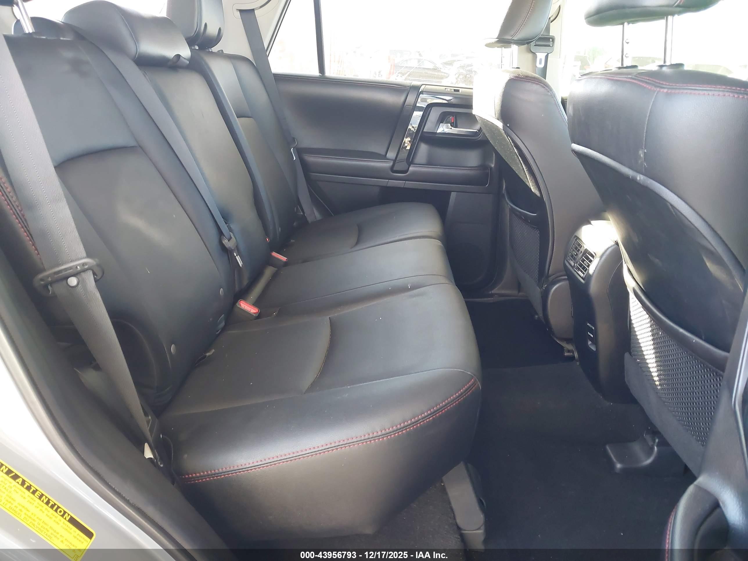 TOYOTA 4RUNNER image 8