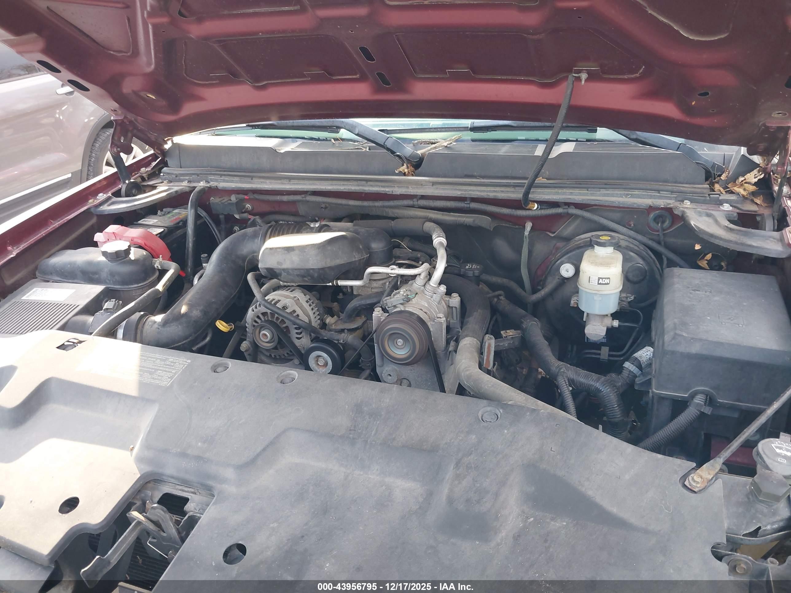 CHEVROLET SILVERADO image 10