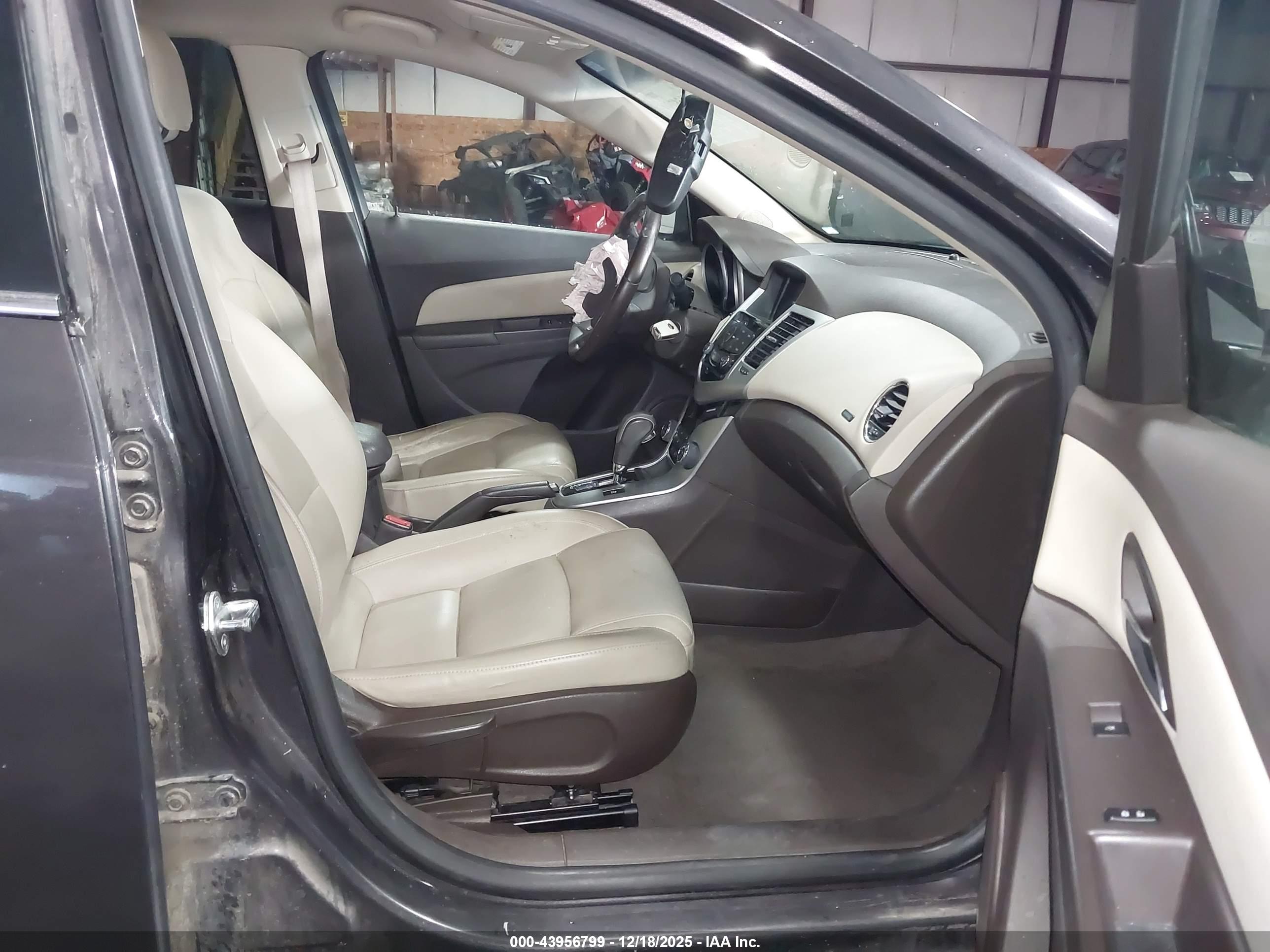 CHEVROLET CRUZE image 5