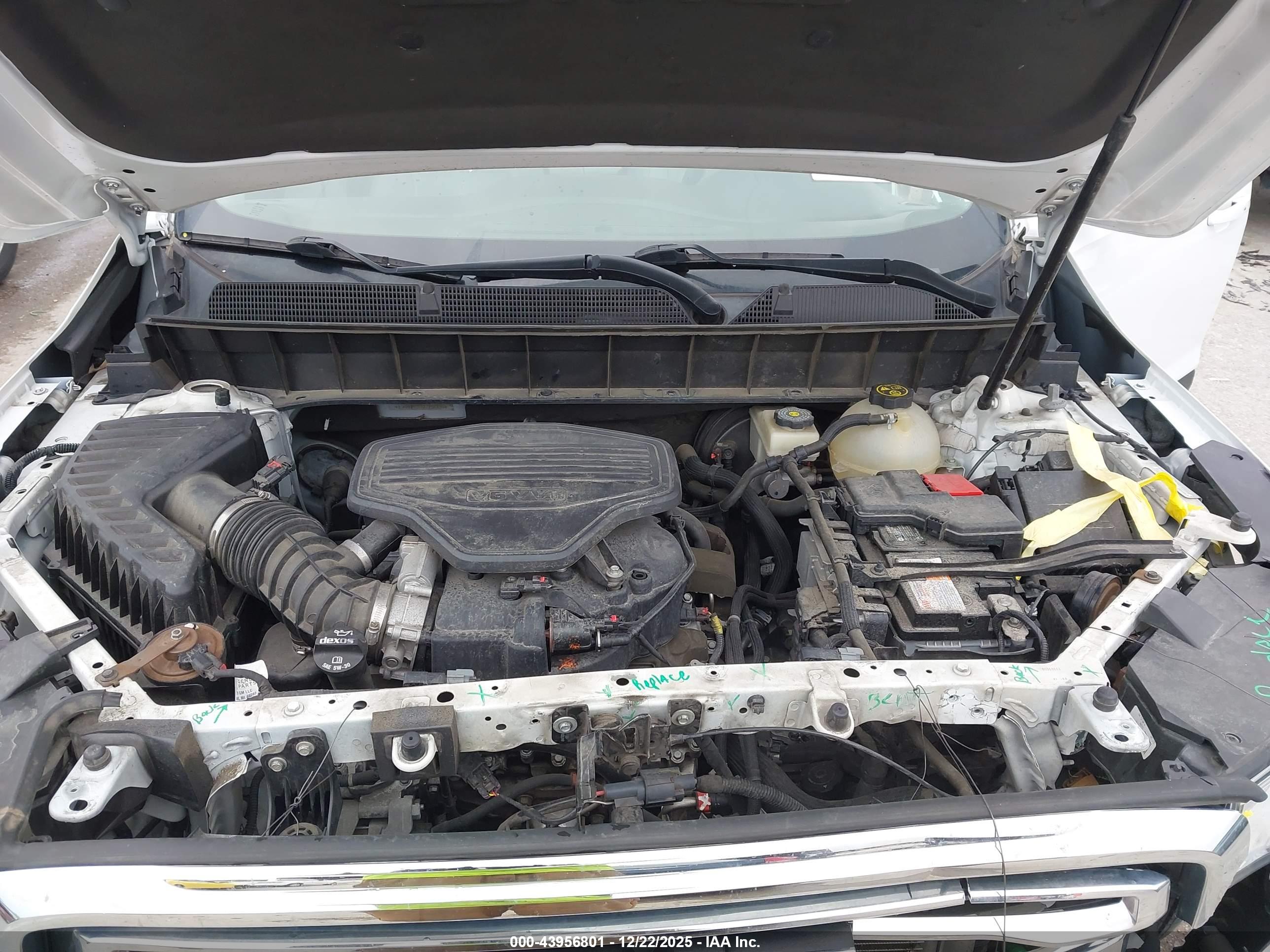 GMC ACADIA image 10