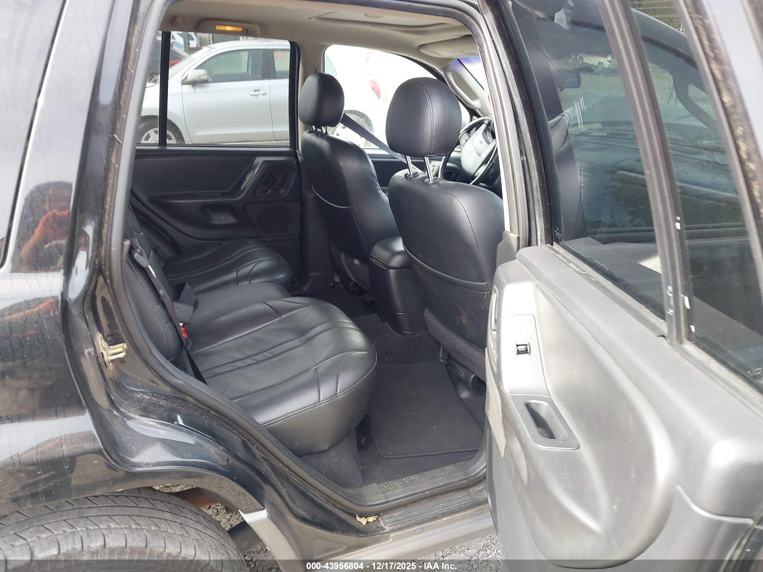 JEEP GRAND image 8