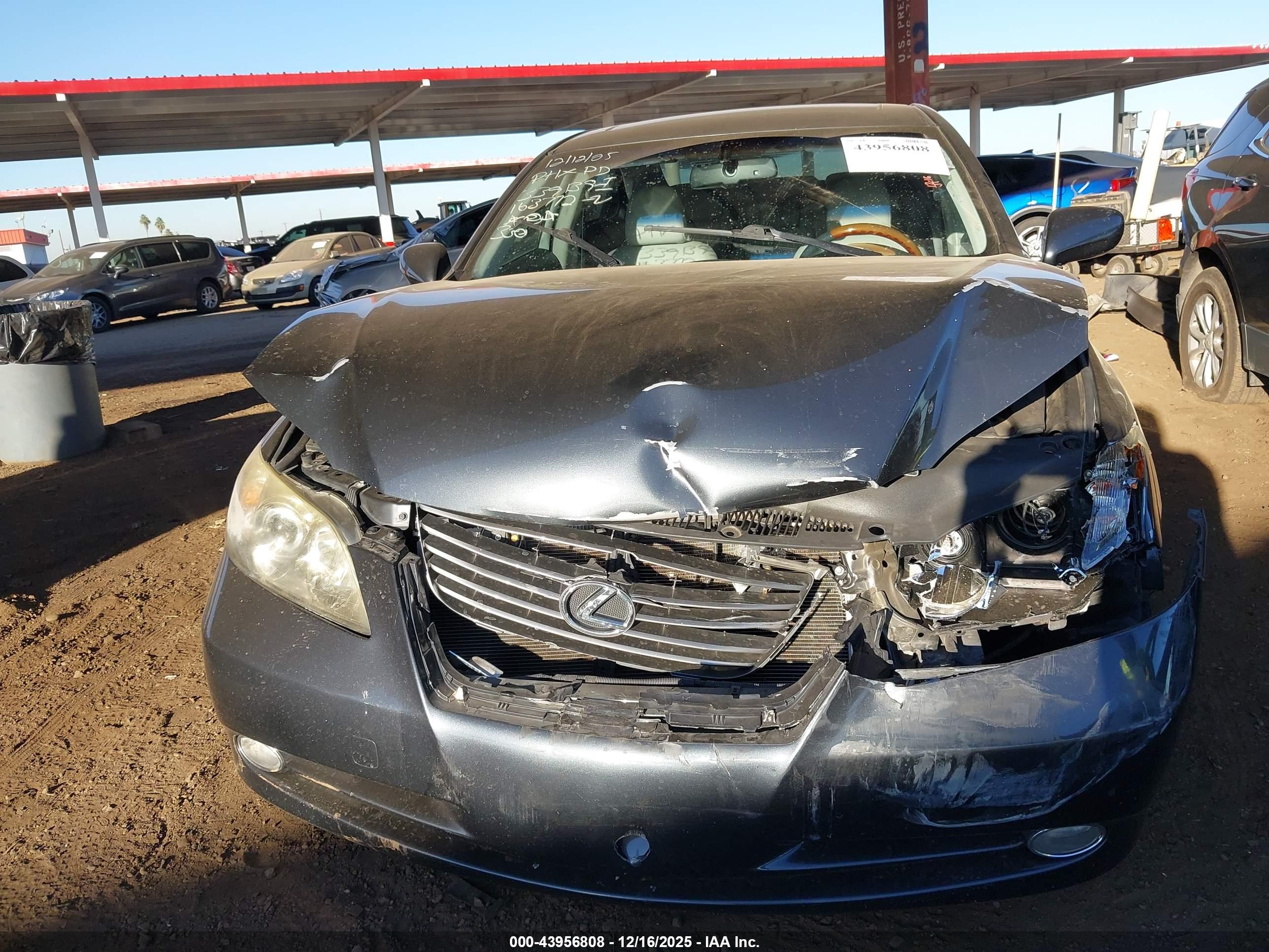 LEXUS ES image 6