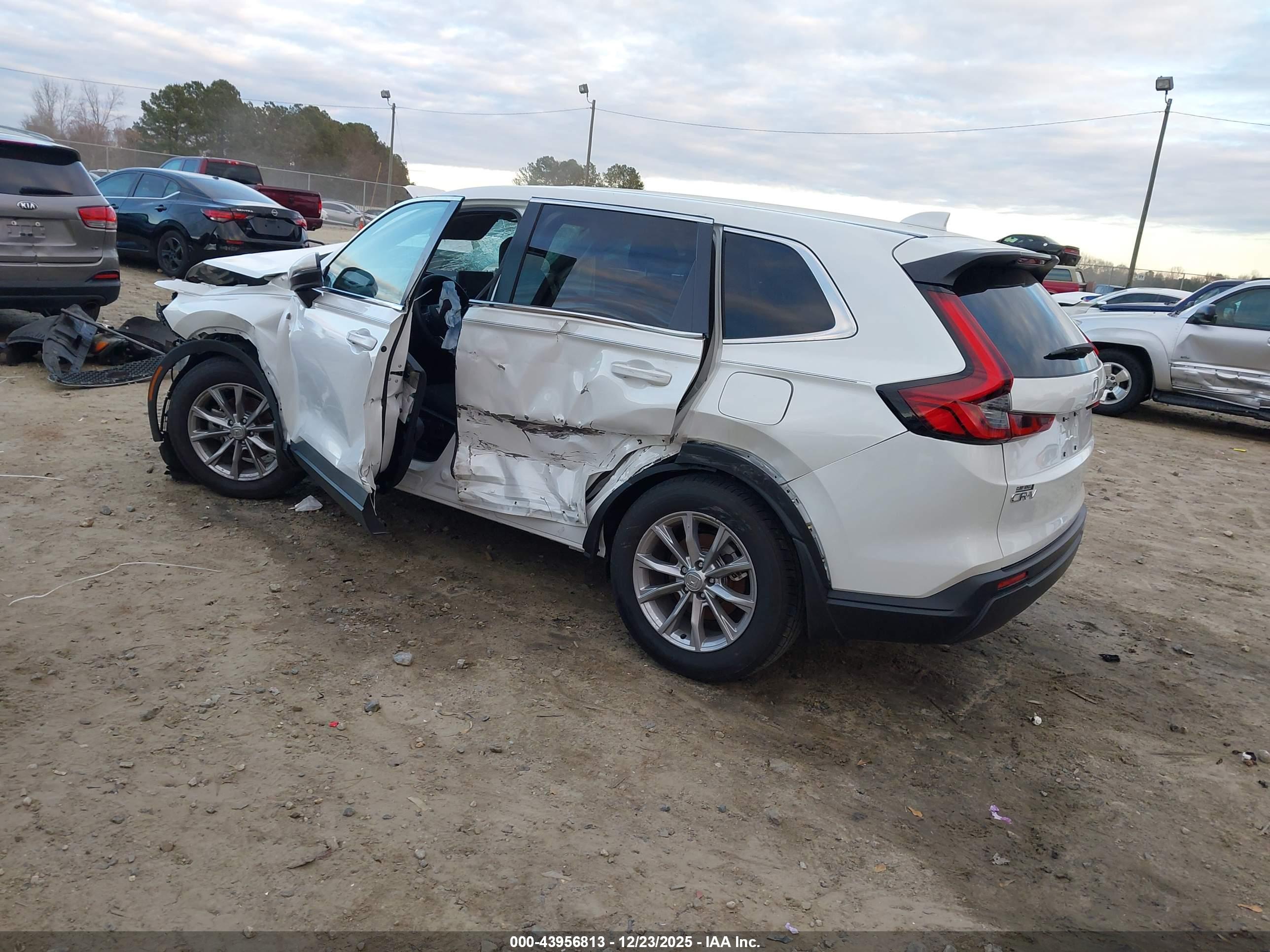 HONDA CR-V image 3