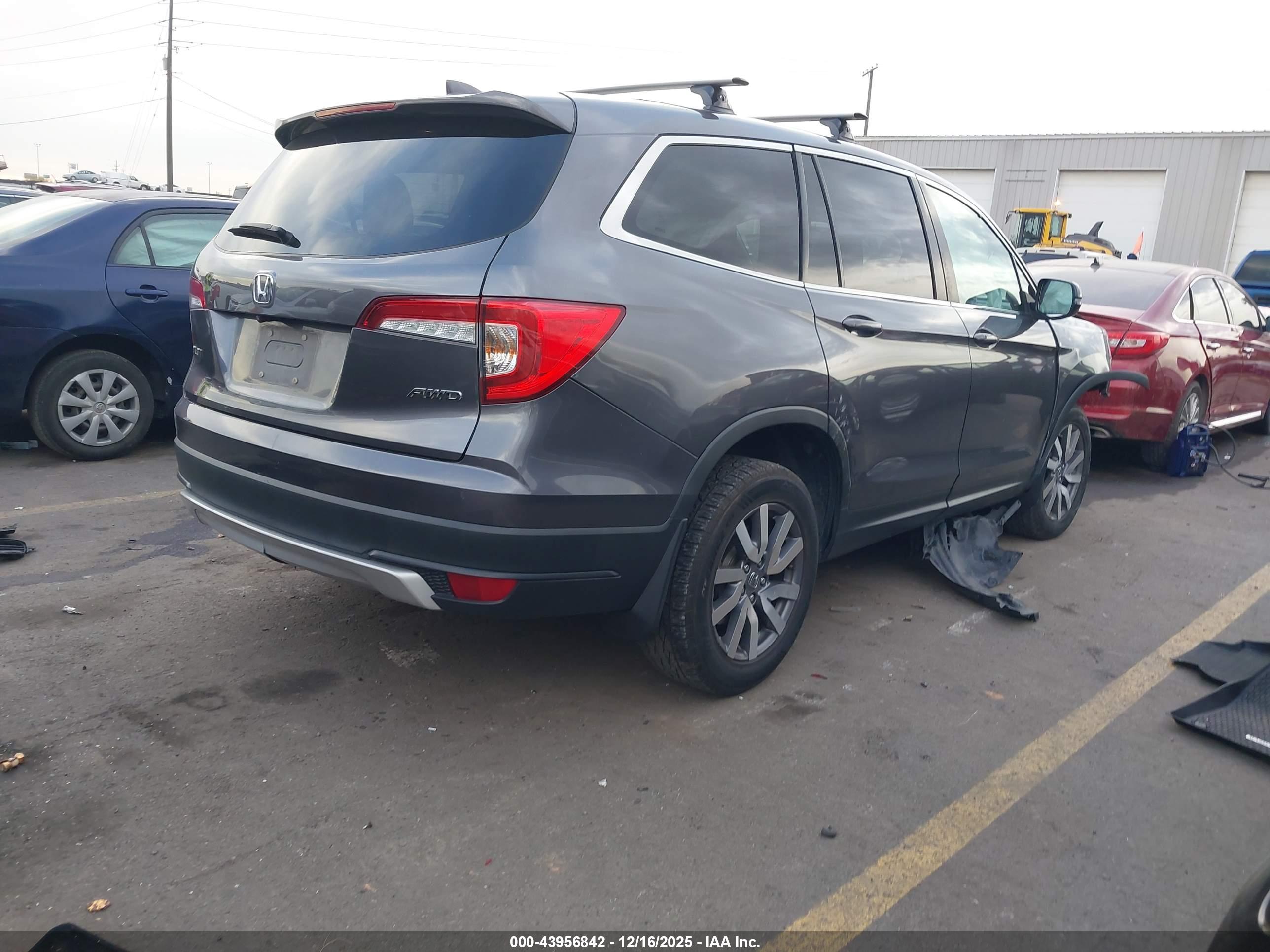HONDA PILOT image 4
