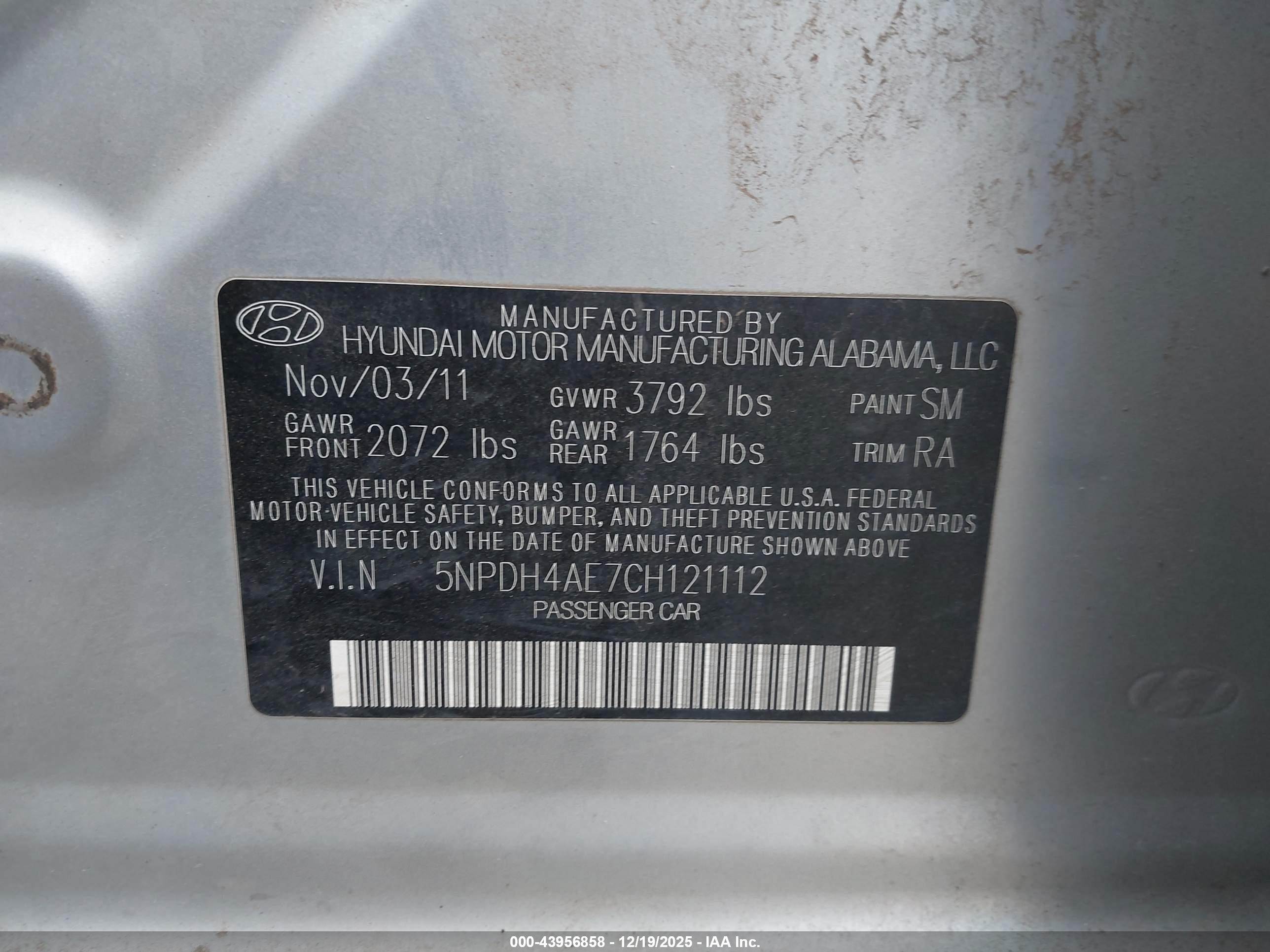 HYUNDAI ELANTRA image 9