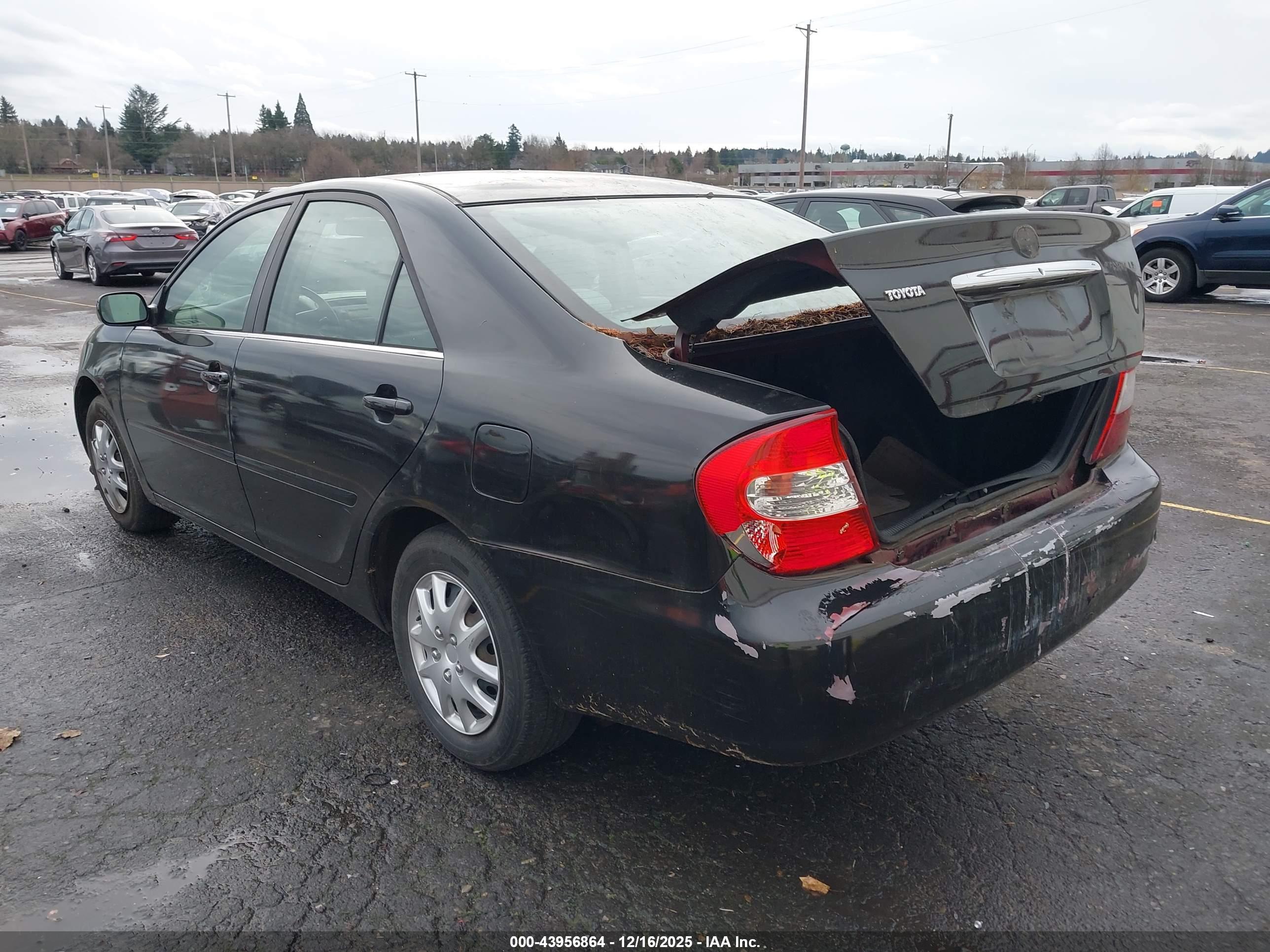 TOYOTA CAMRY image 3