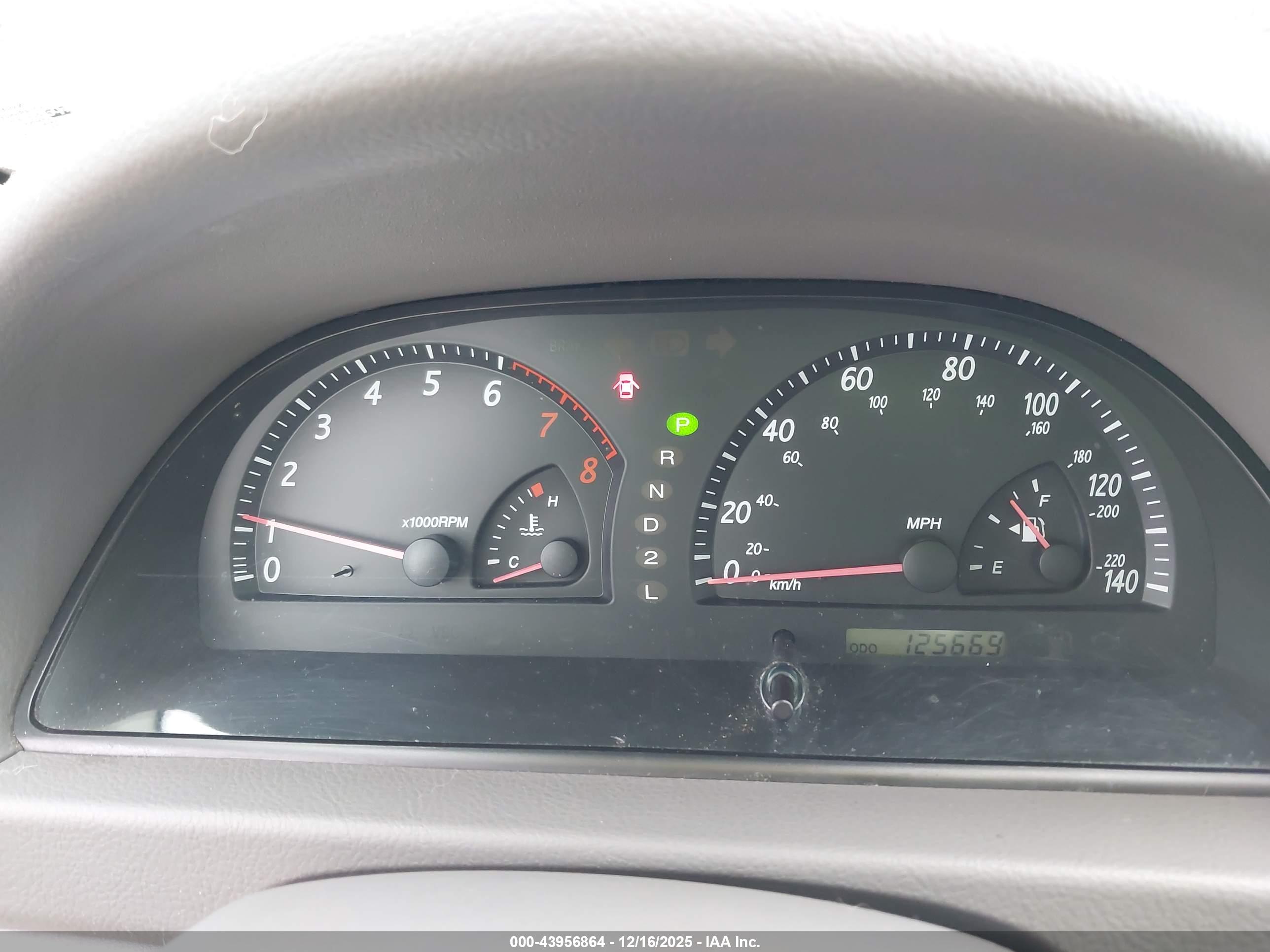 TOYOTA CAMRY image 7
