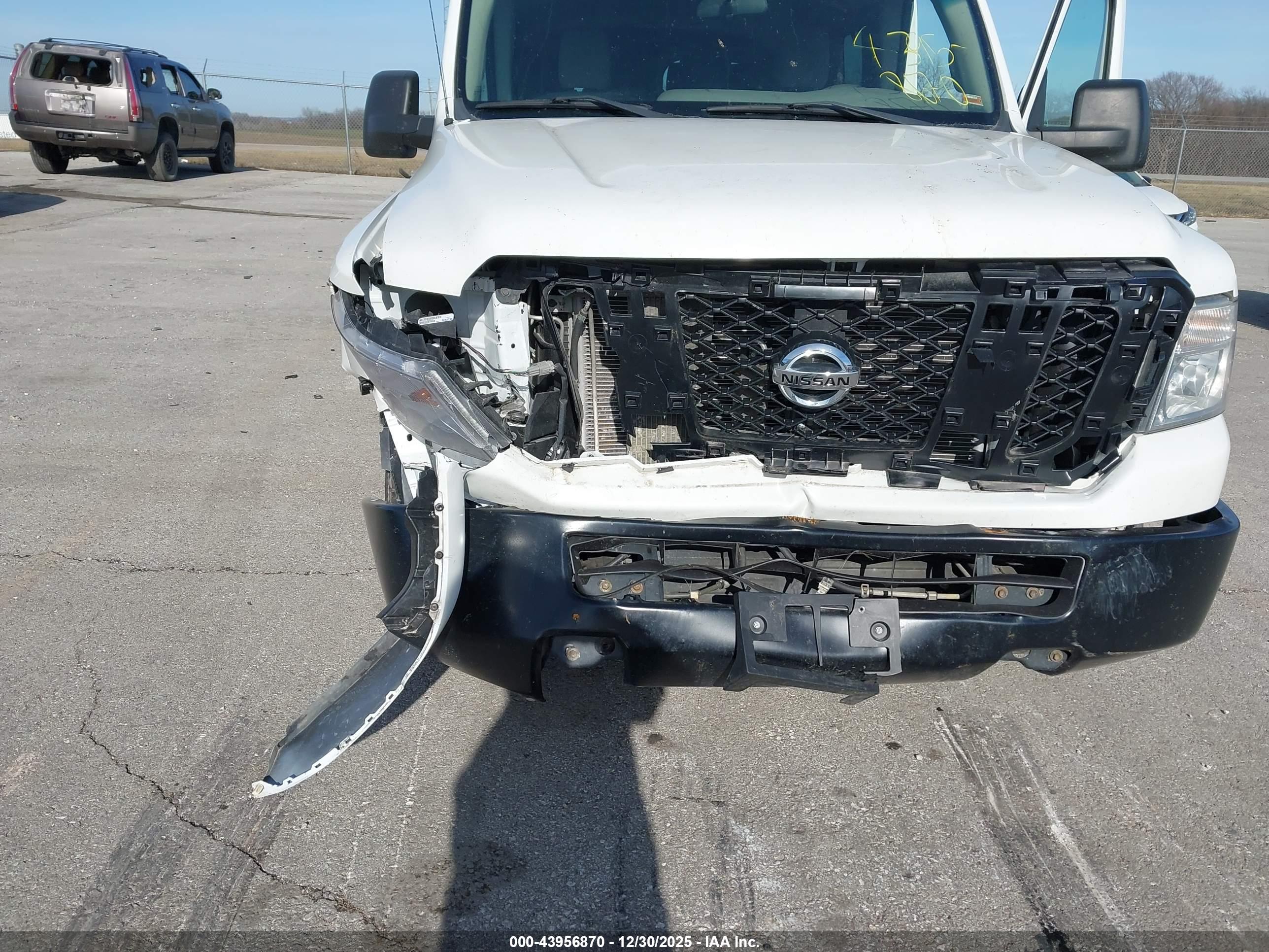 NISSAN NV image 6