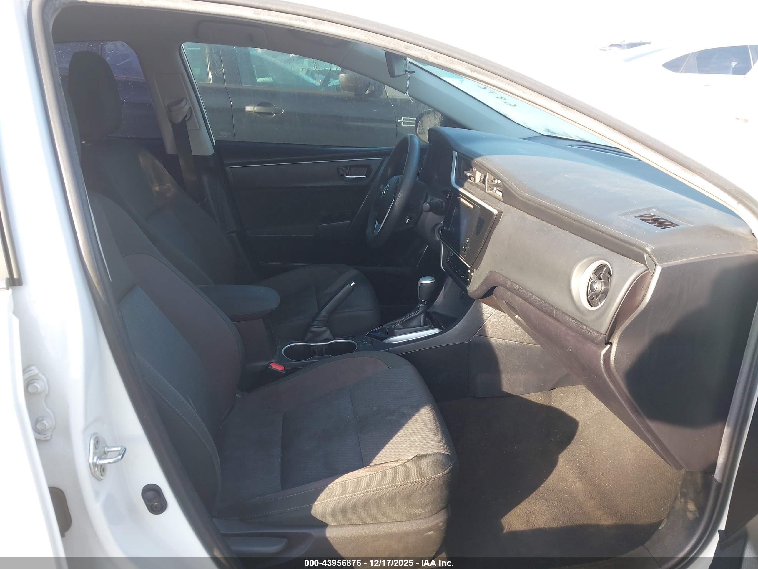 TOYOTA COROLLA image 5