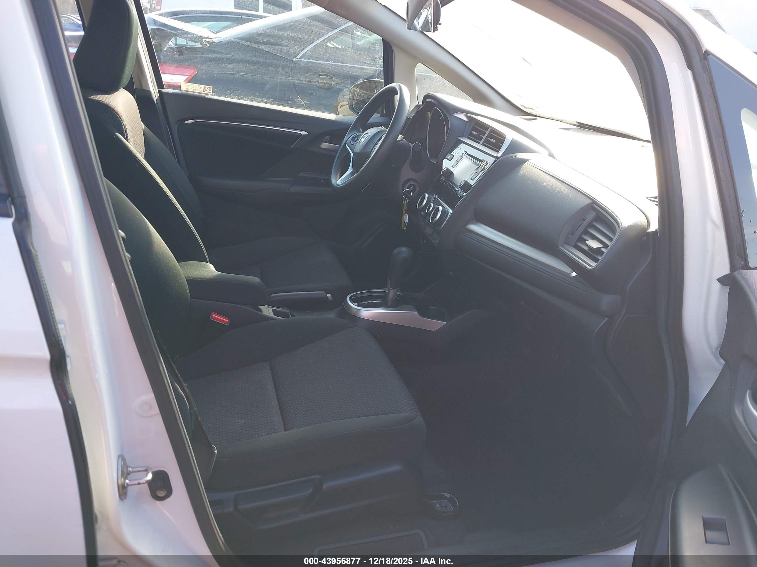 HONDA FIT image 5