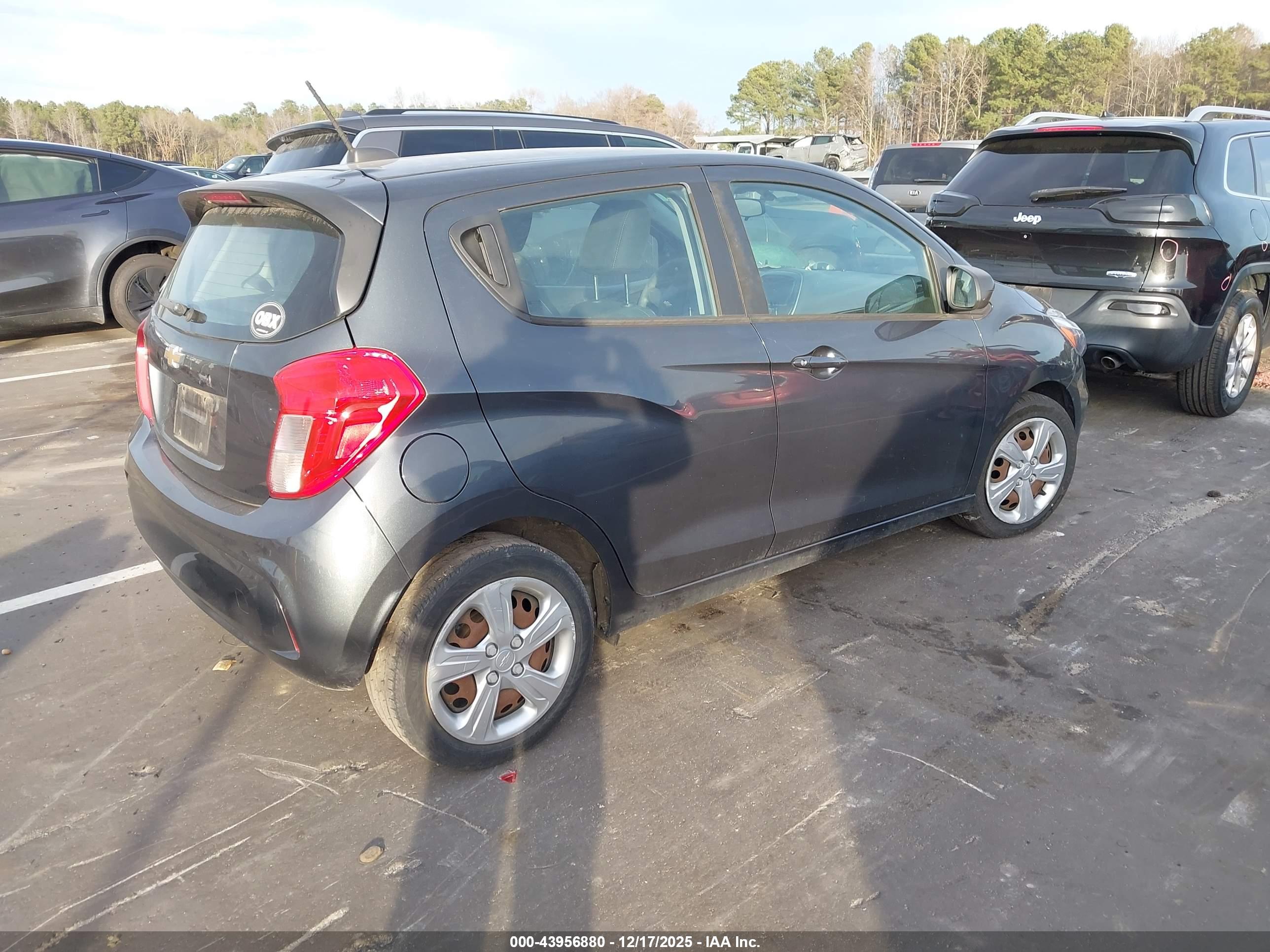 CHEVROLET SPARK image 4