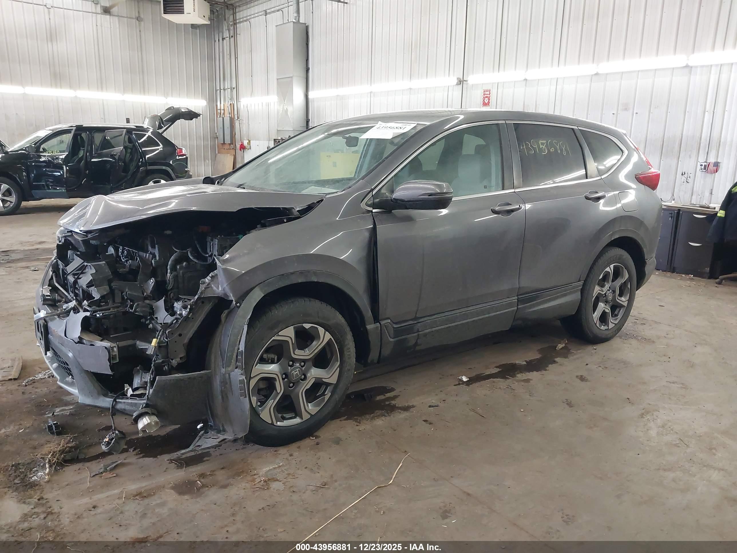 HONDA CR-V image 2