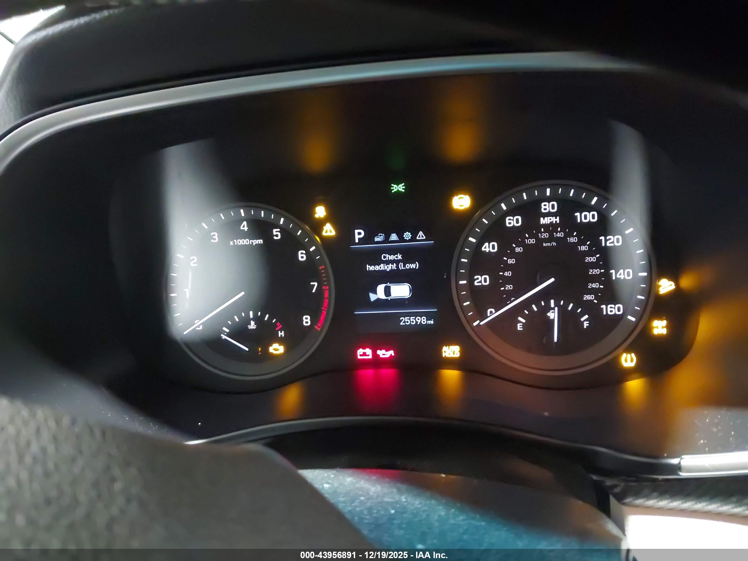 HYUNDAI TUCSON image 7