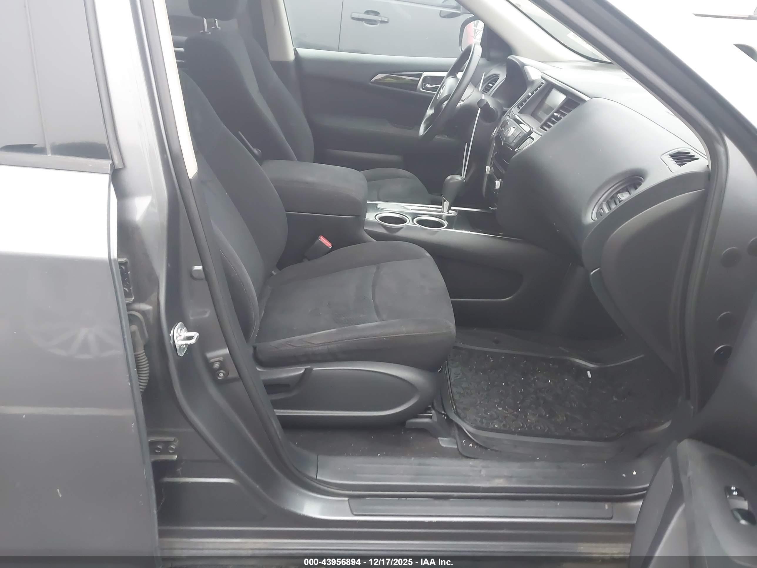 NISSAN PATHFINDER image 5