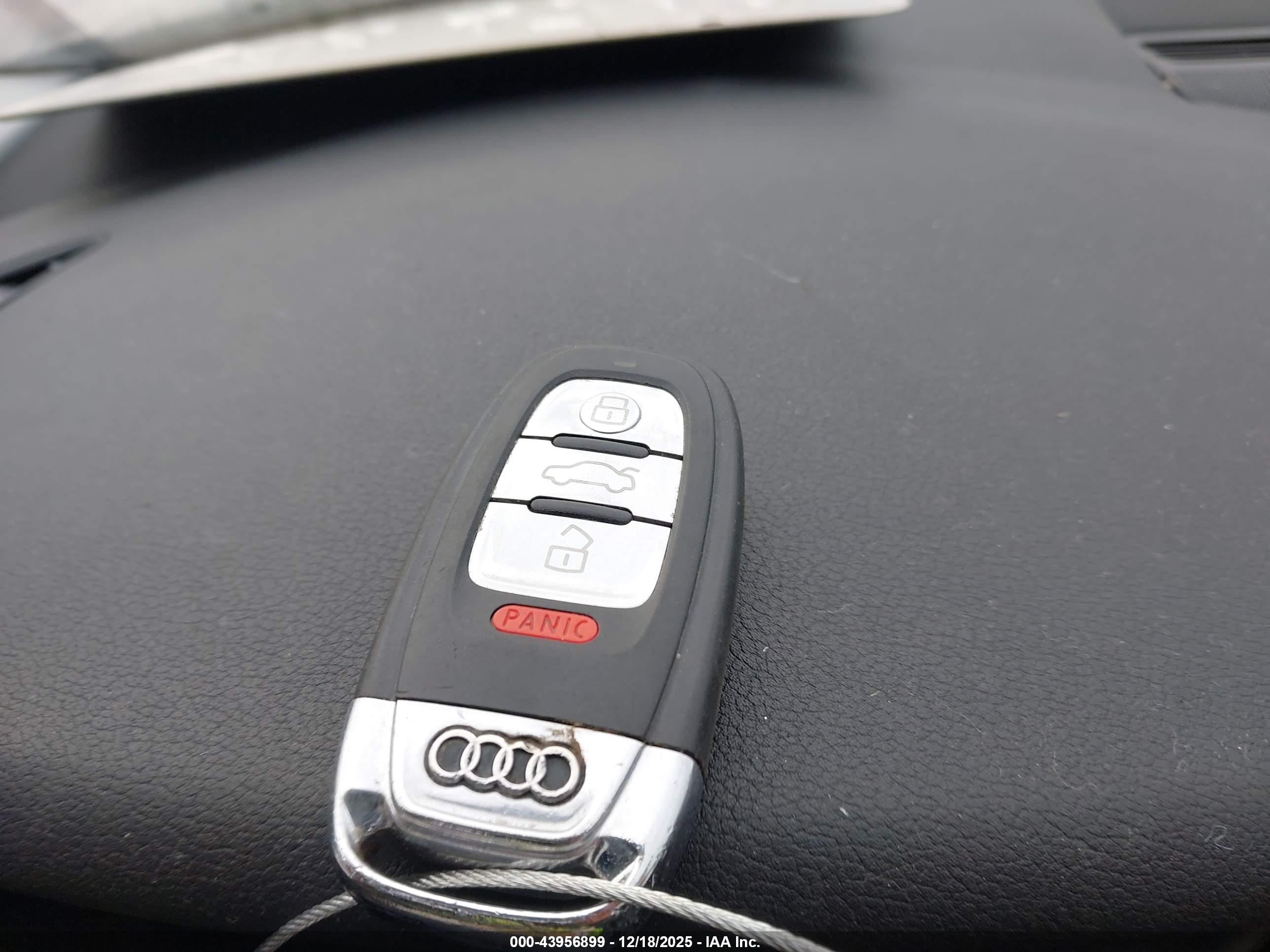 AUDI A4 image 11