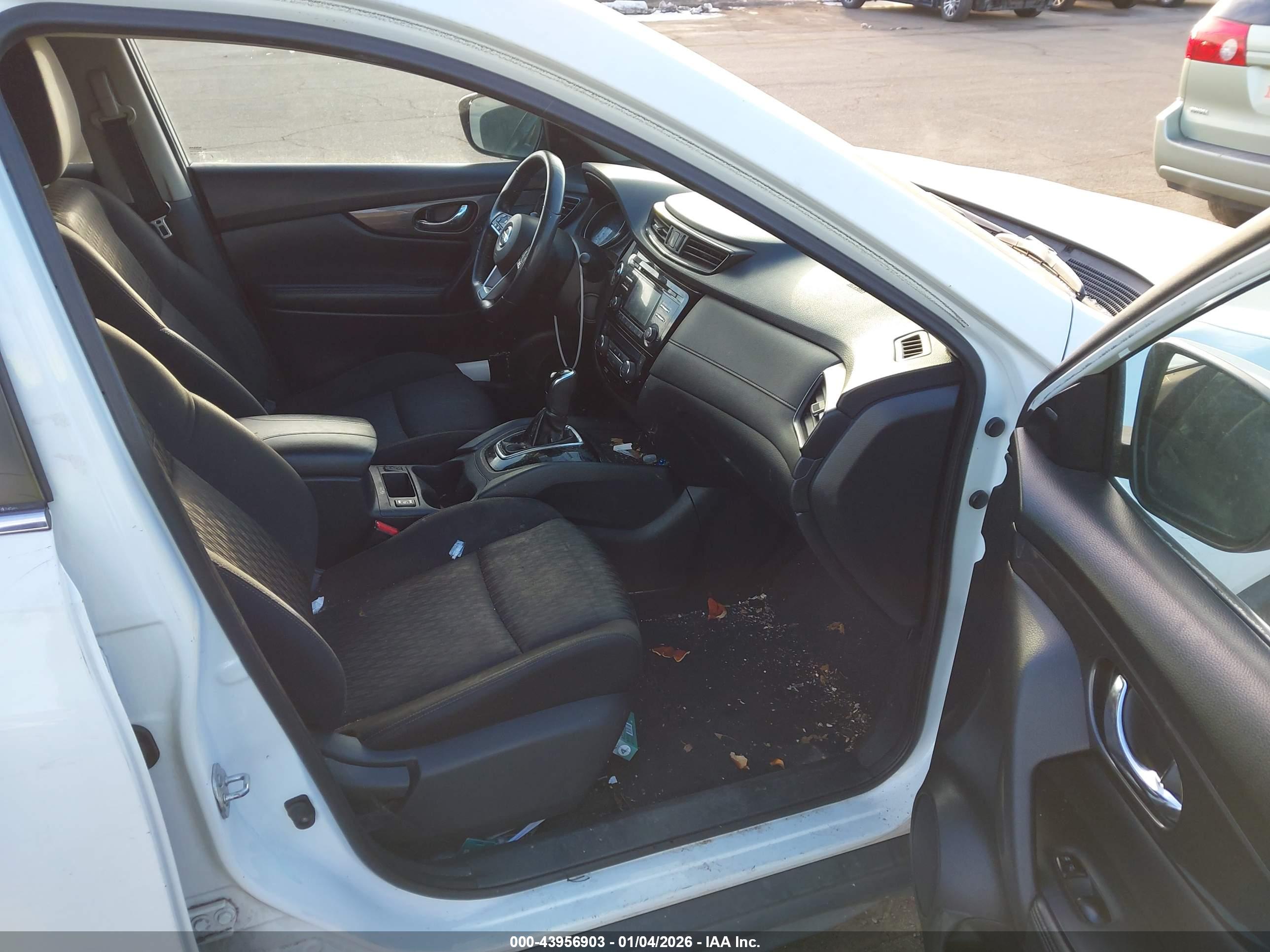 NISSAN ROGUE image 5