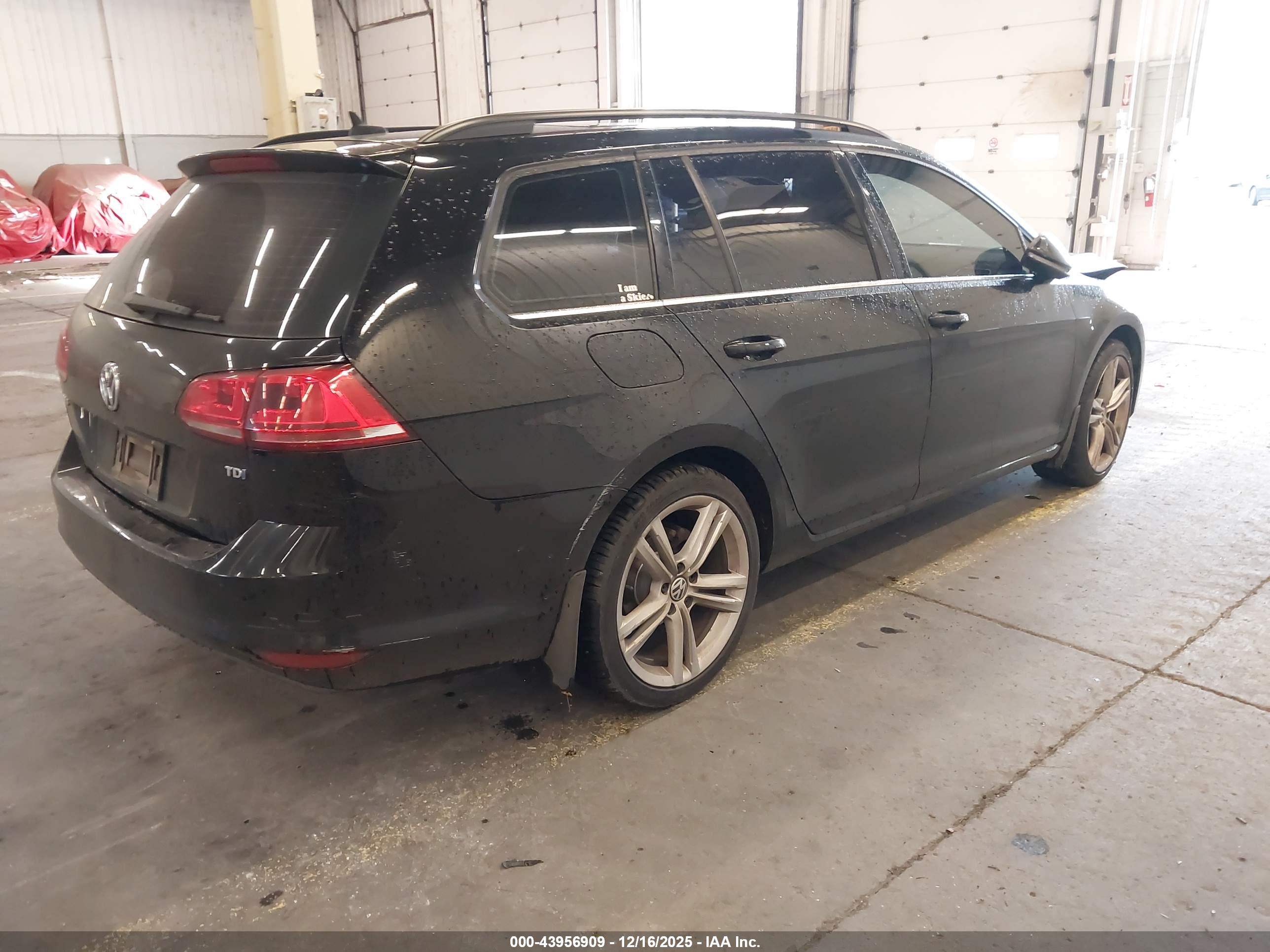 VOLKSWAGEN GOLF image 4