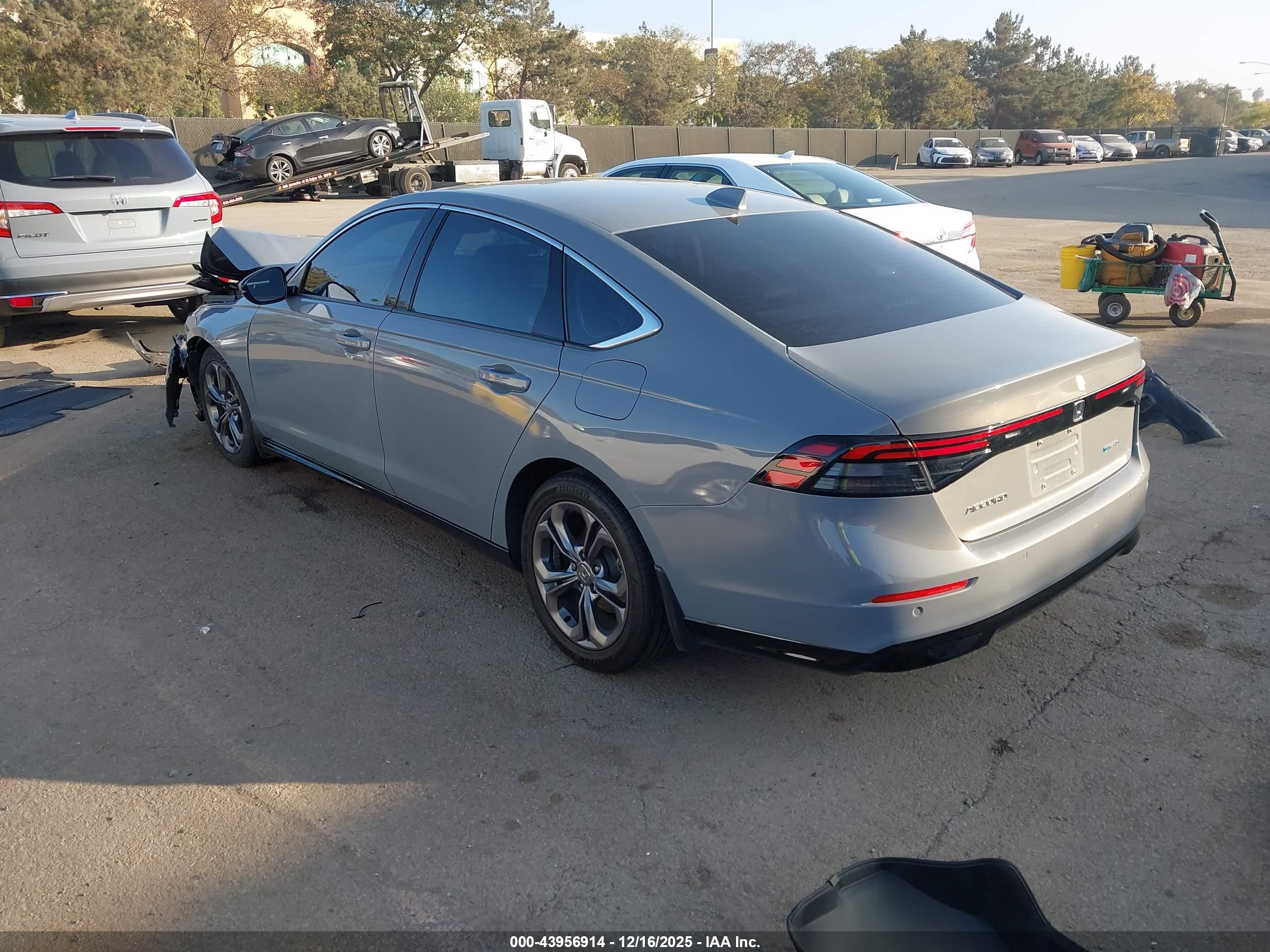 HONDA ACCORD image 3