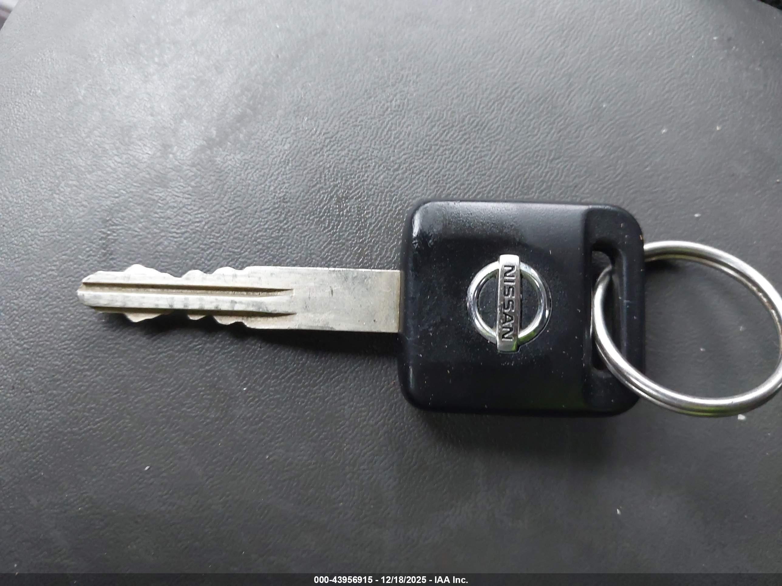 NISSAN FRONTIER image 11