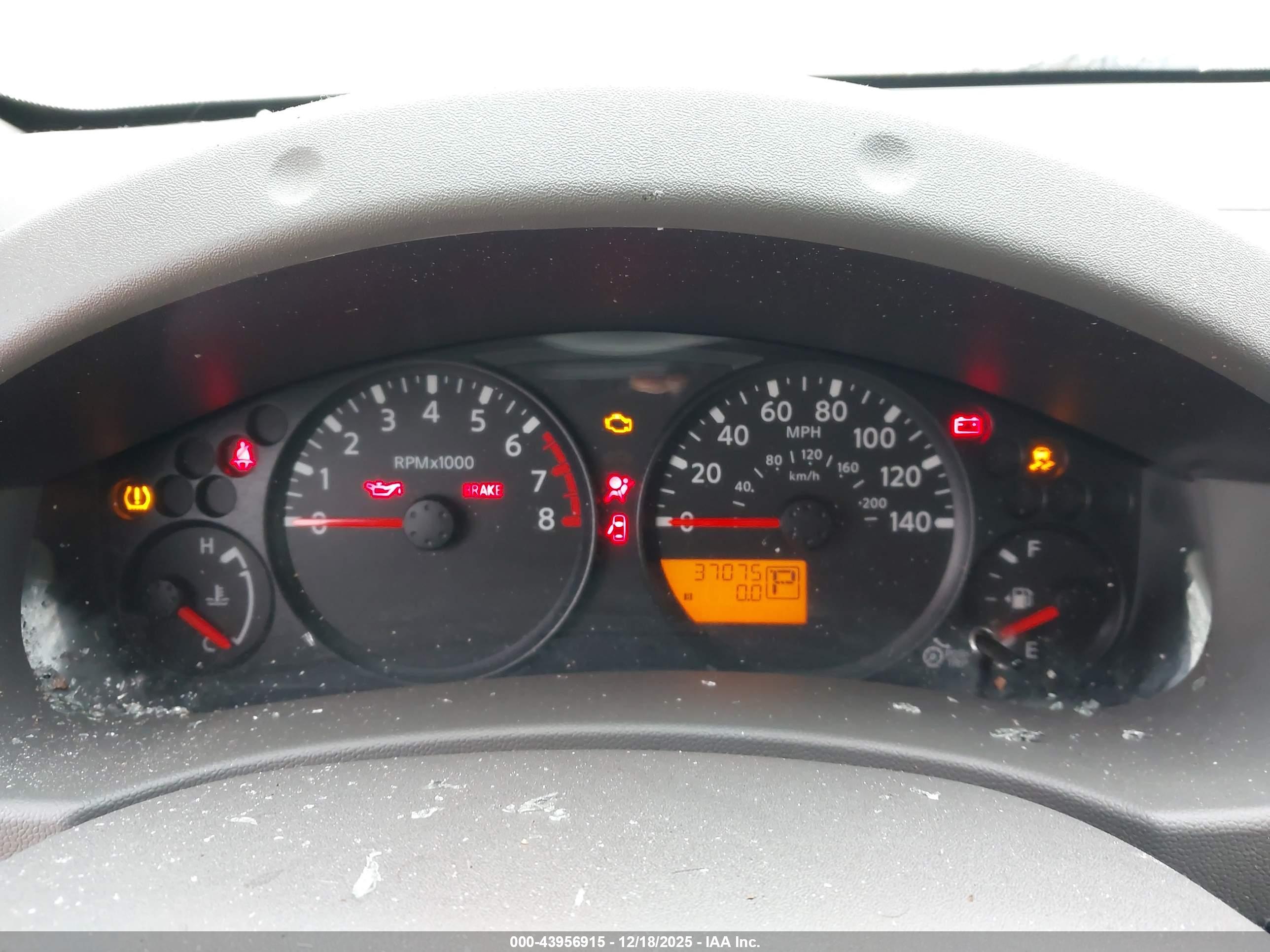 NISSAN FRONTIER image 7