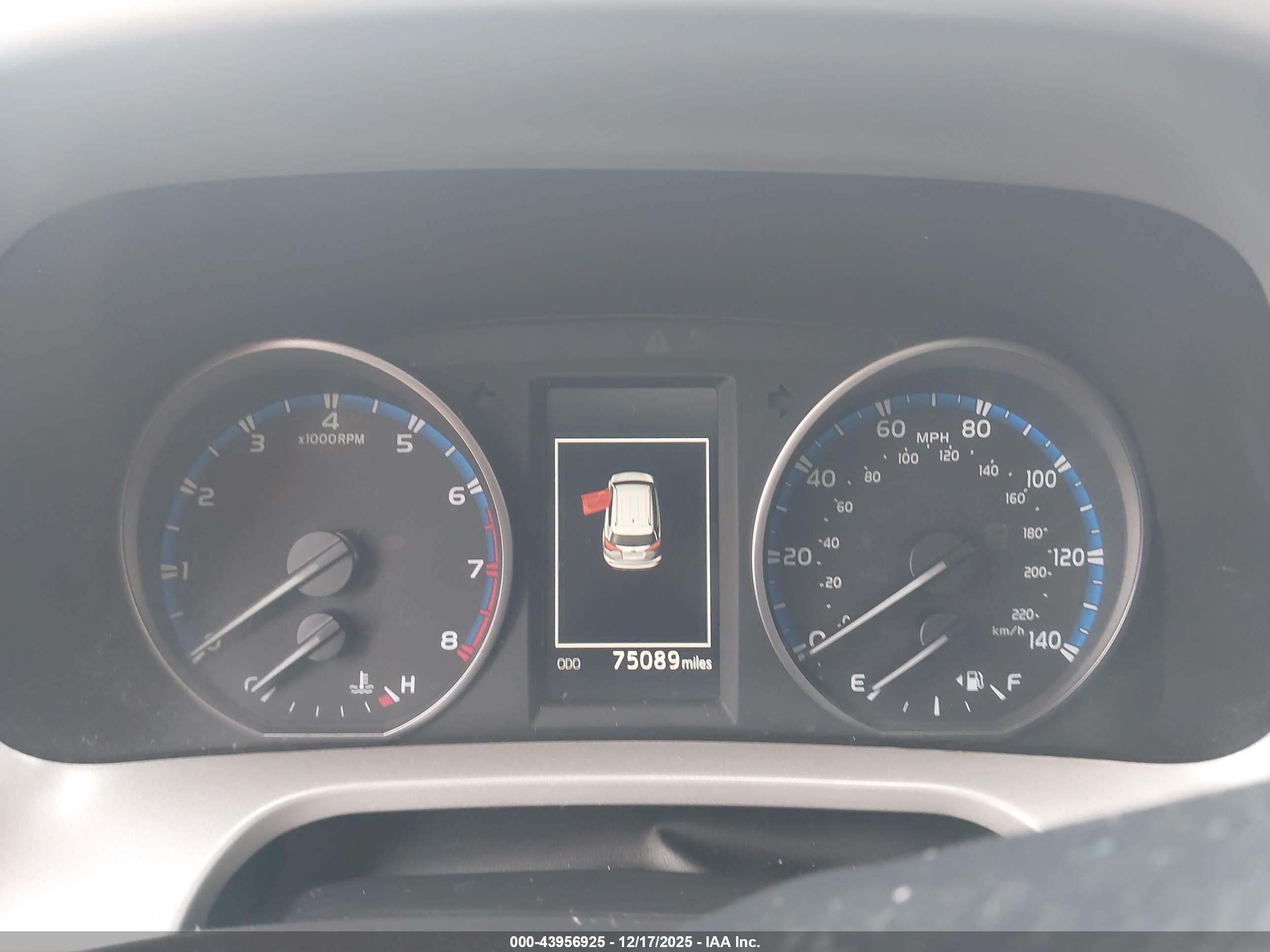 TOYOTA RAV4 image 7