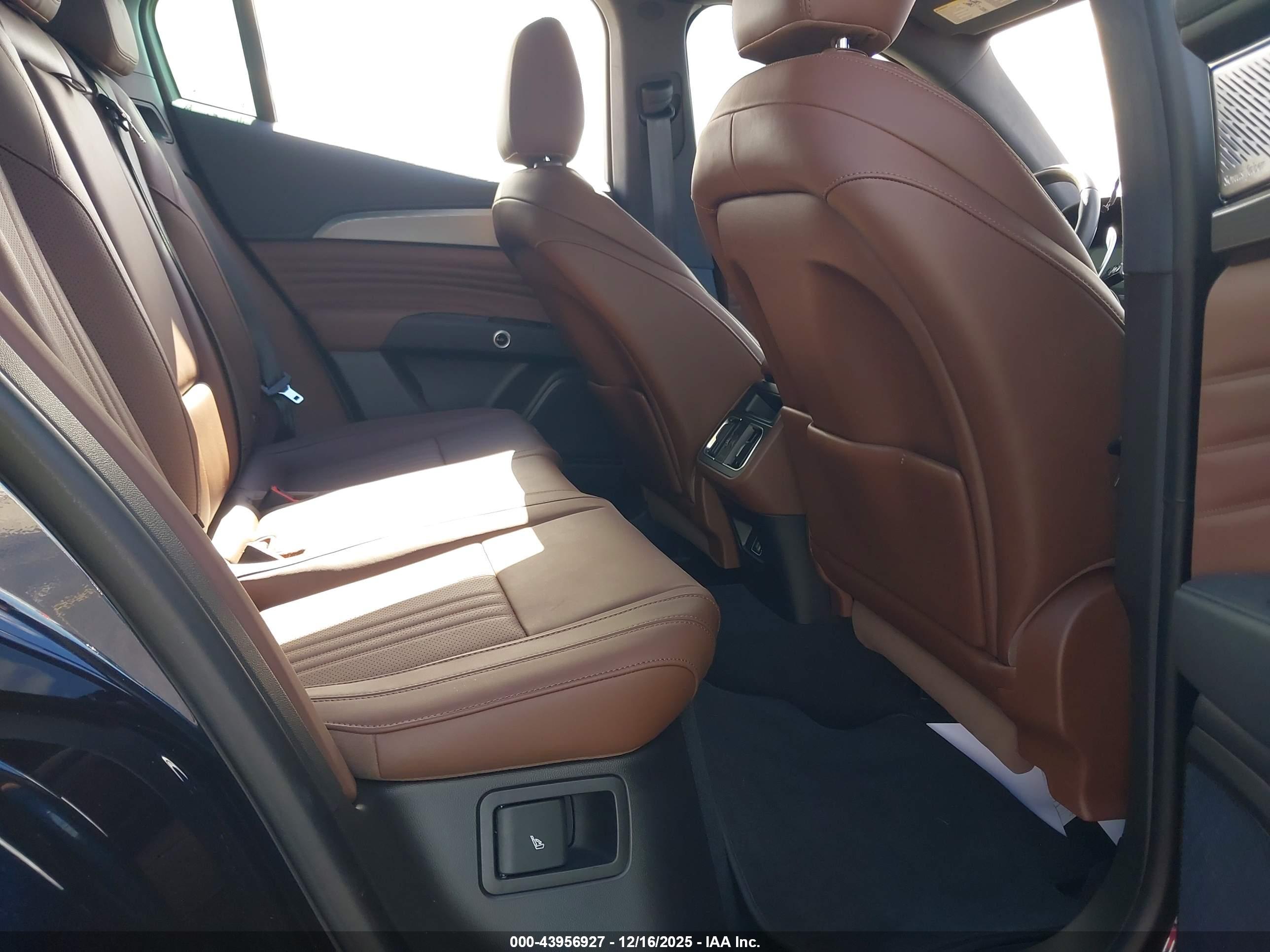 MASERATI GRECALE image 8