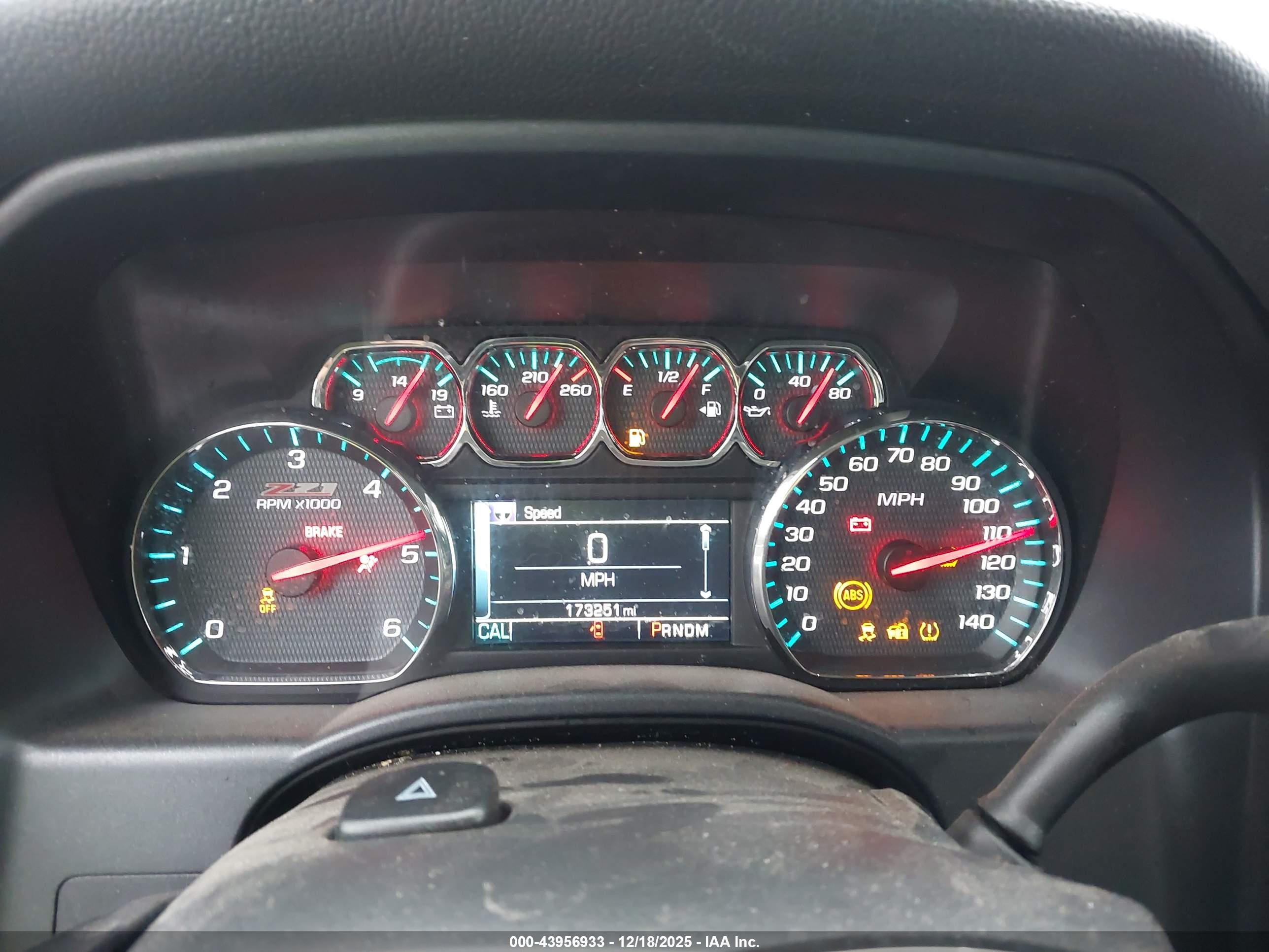 CHEVROLET SILVERADO image 7