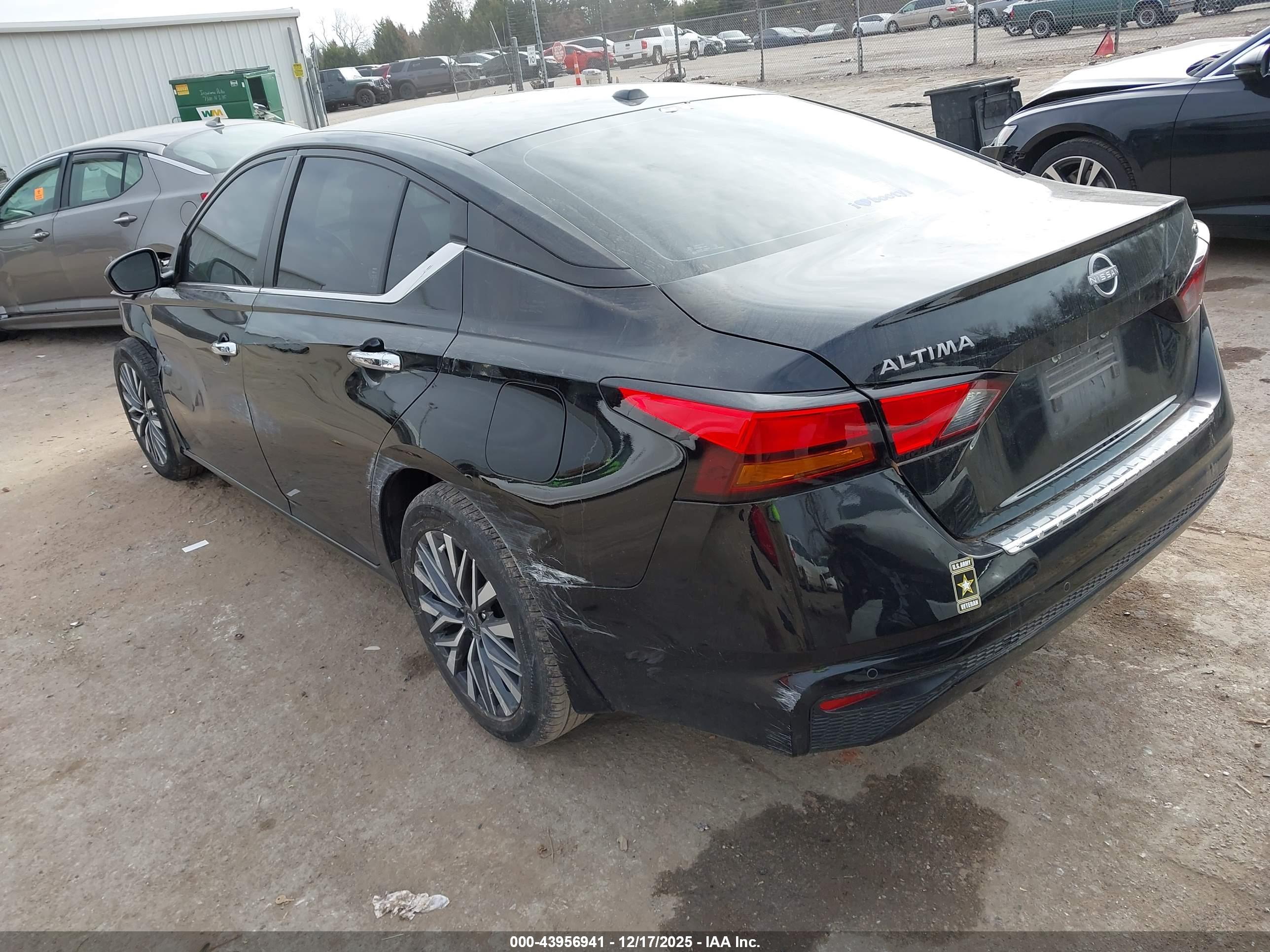 NISSAN ALTIMA image 3