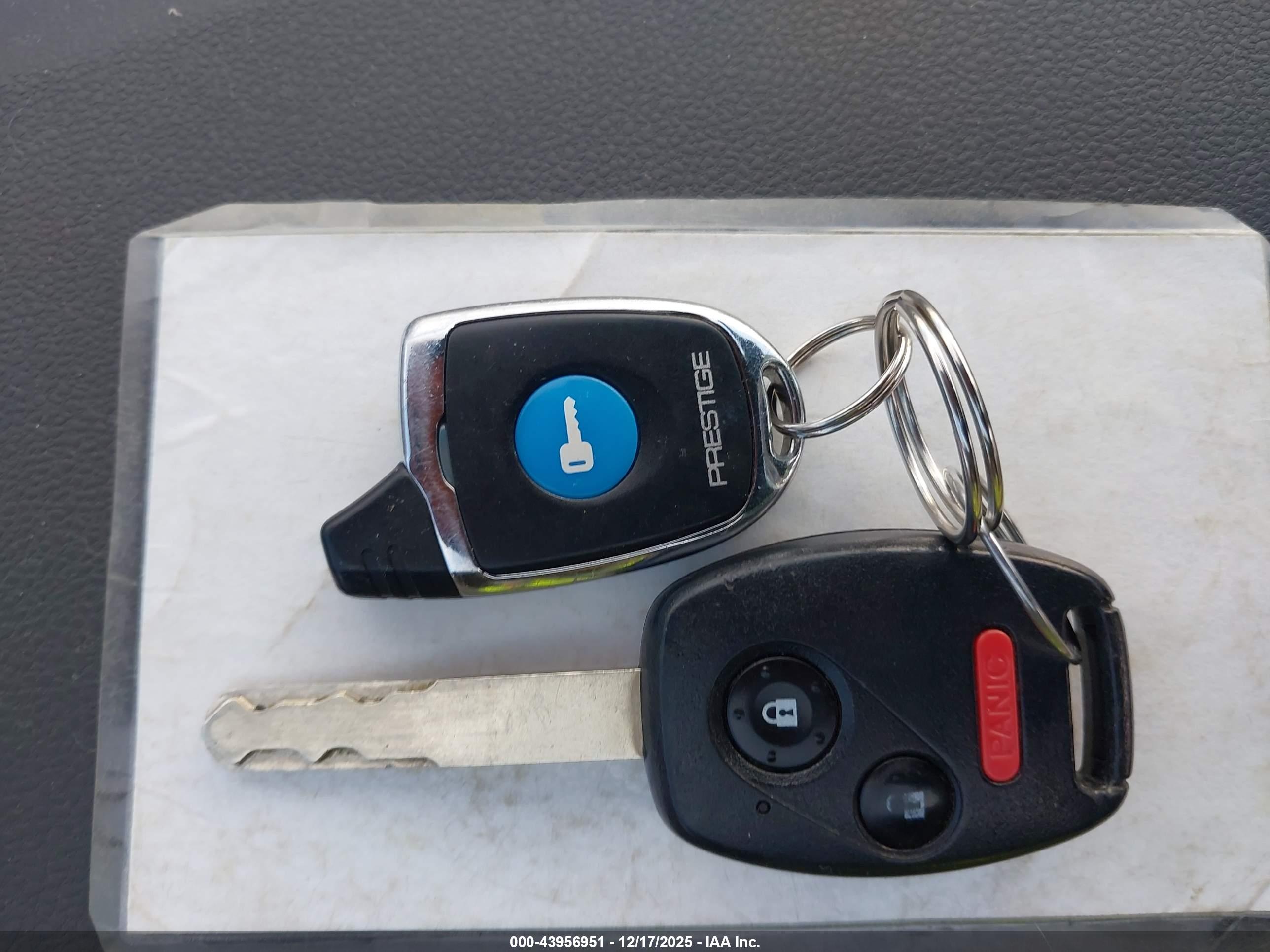 HONDA CIVIC image 11