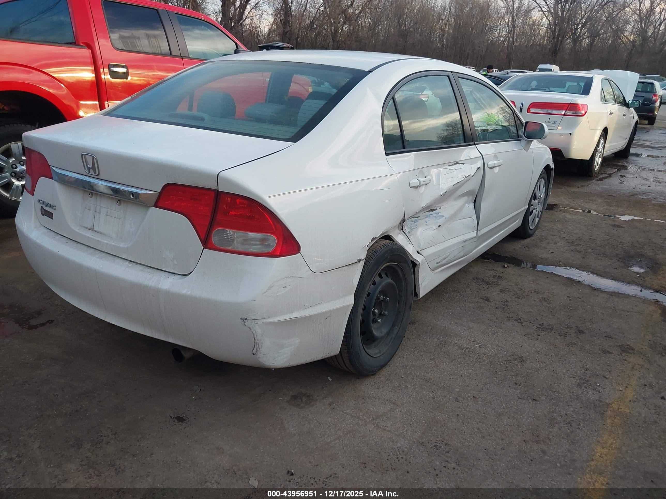 HONDA CIVIC image 4