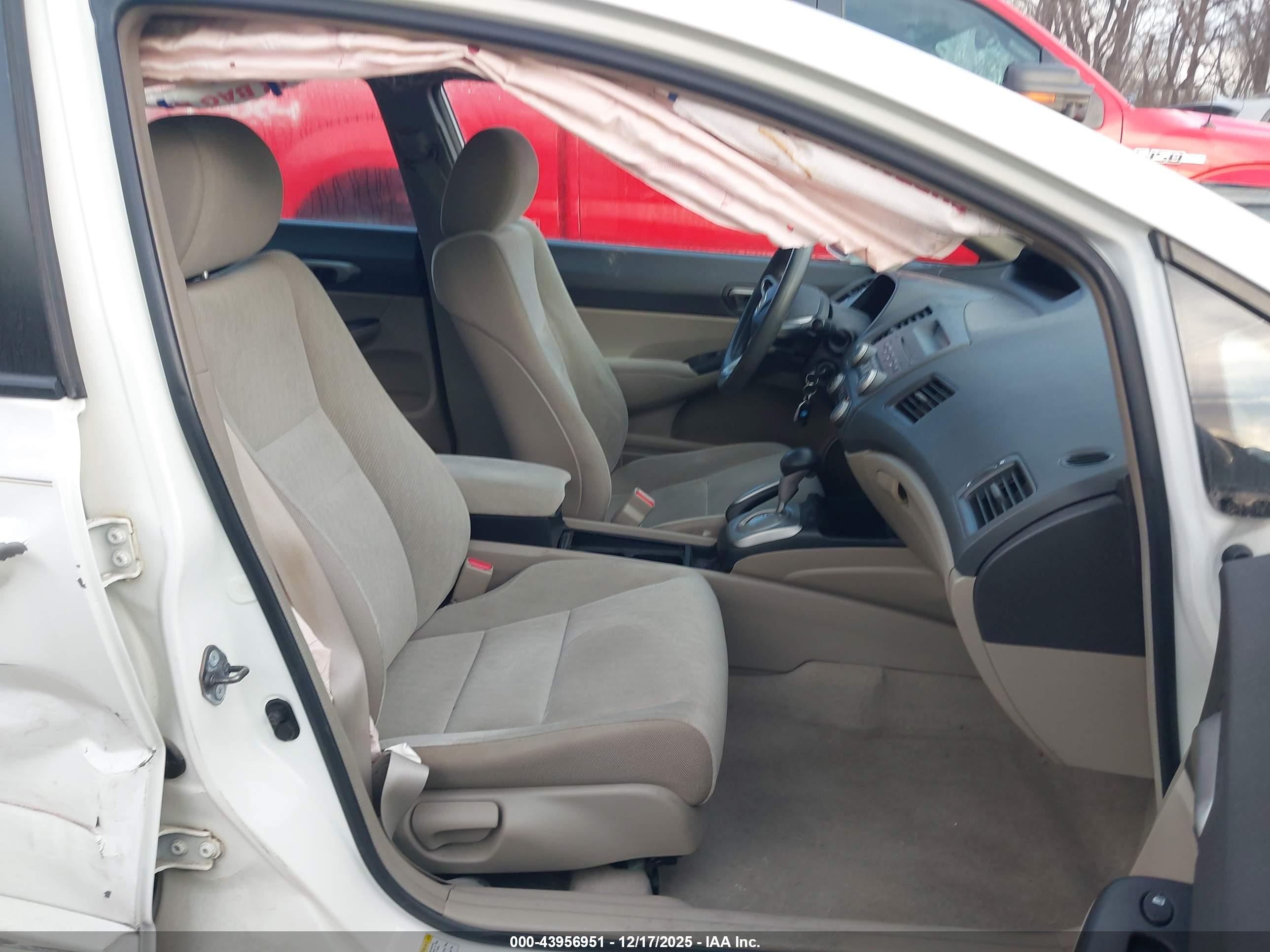 HONDA CIVIC image 5